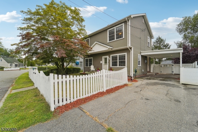 25 Bergen Ave