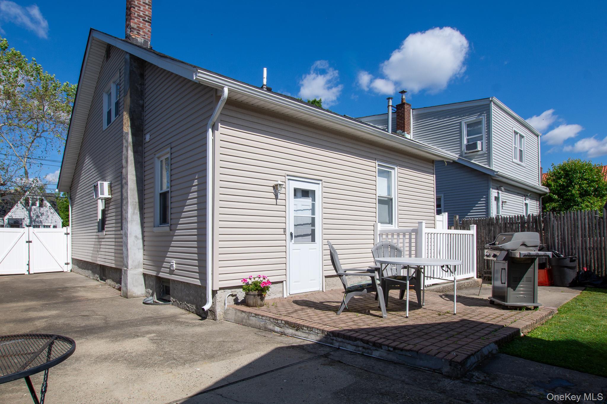51 Hoffman Street