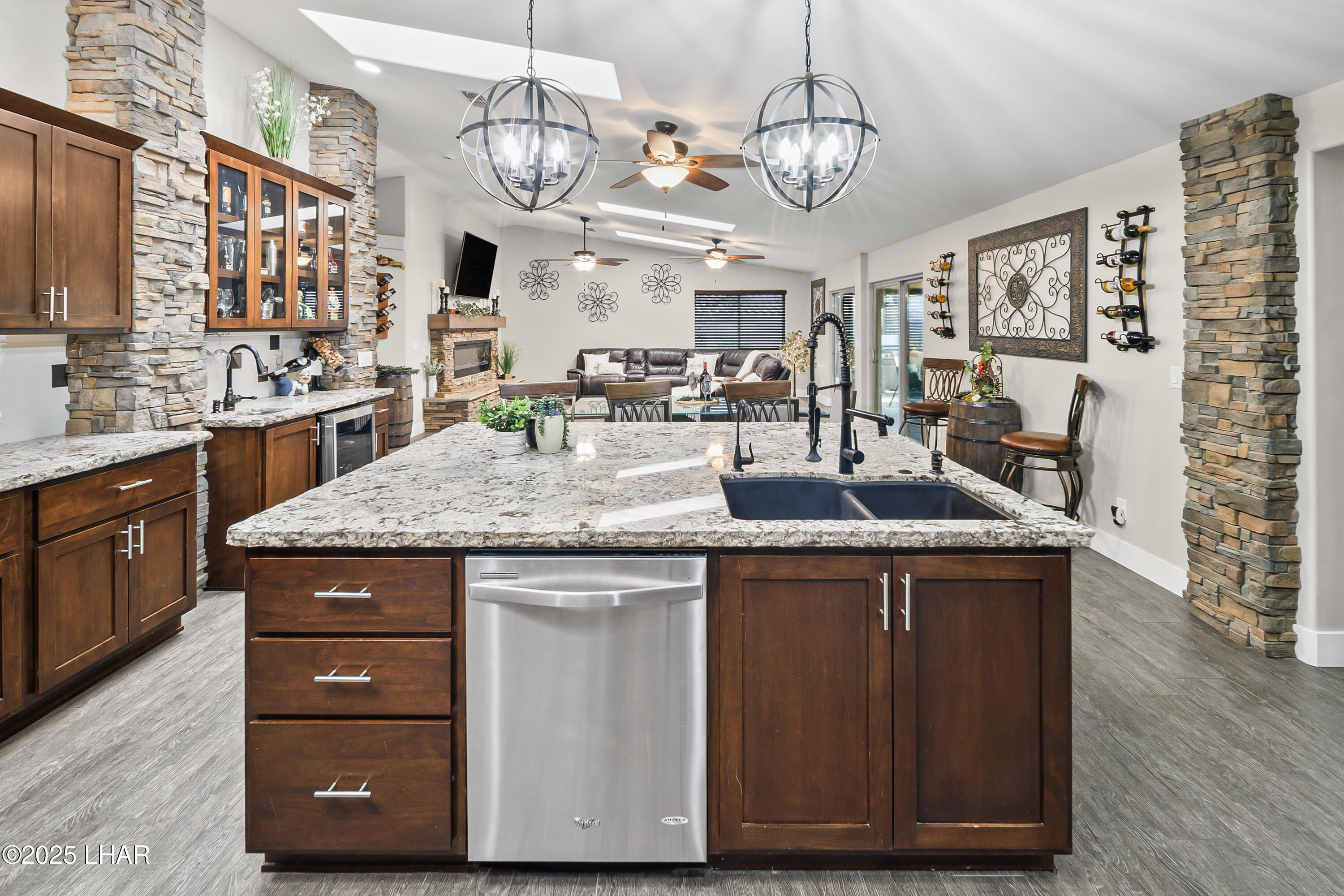 4125 Peruvian Dr