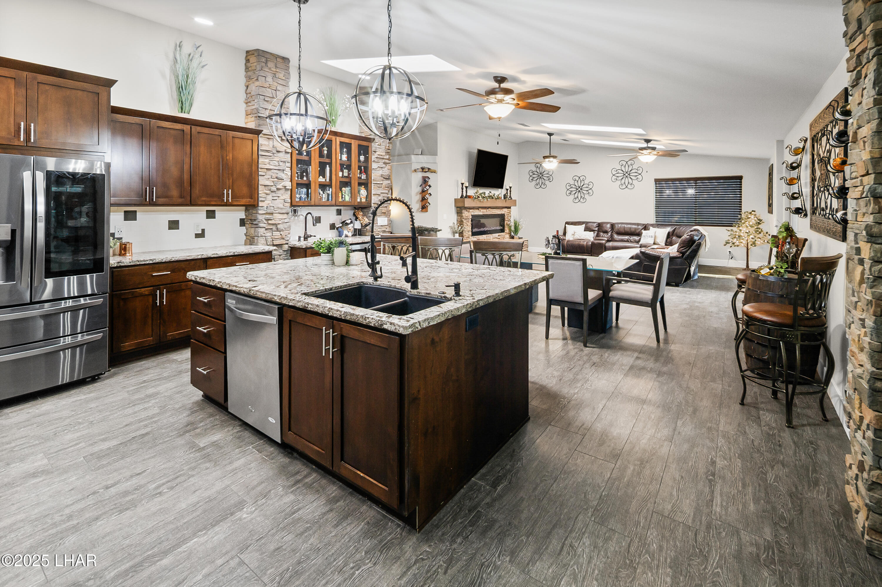 4125 Peruvian Dr