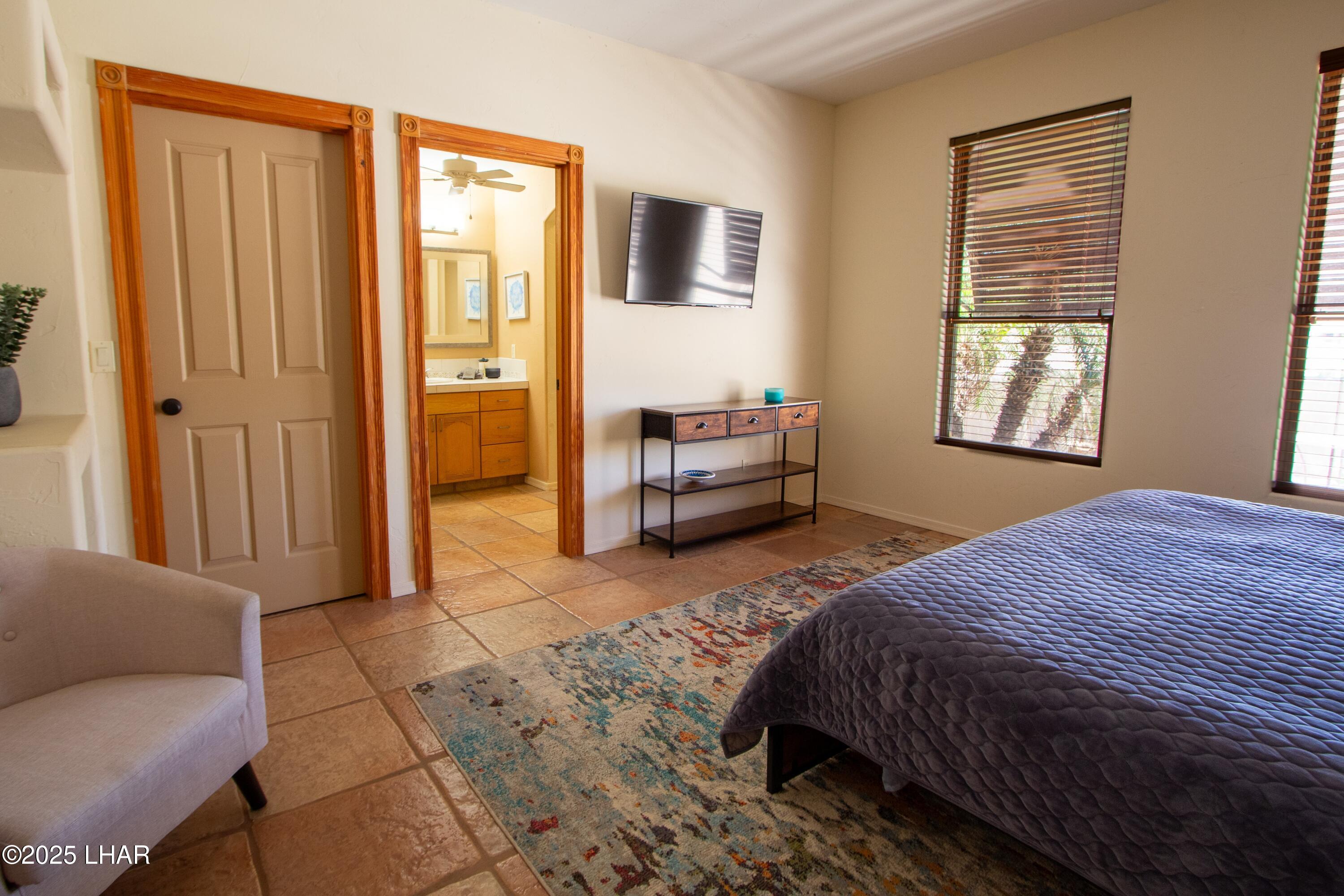 2440 Viejo Ln