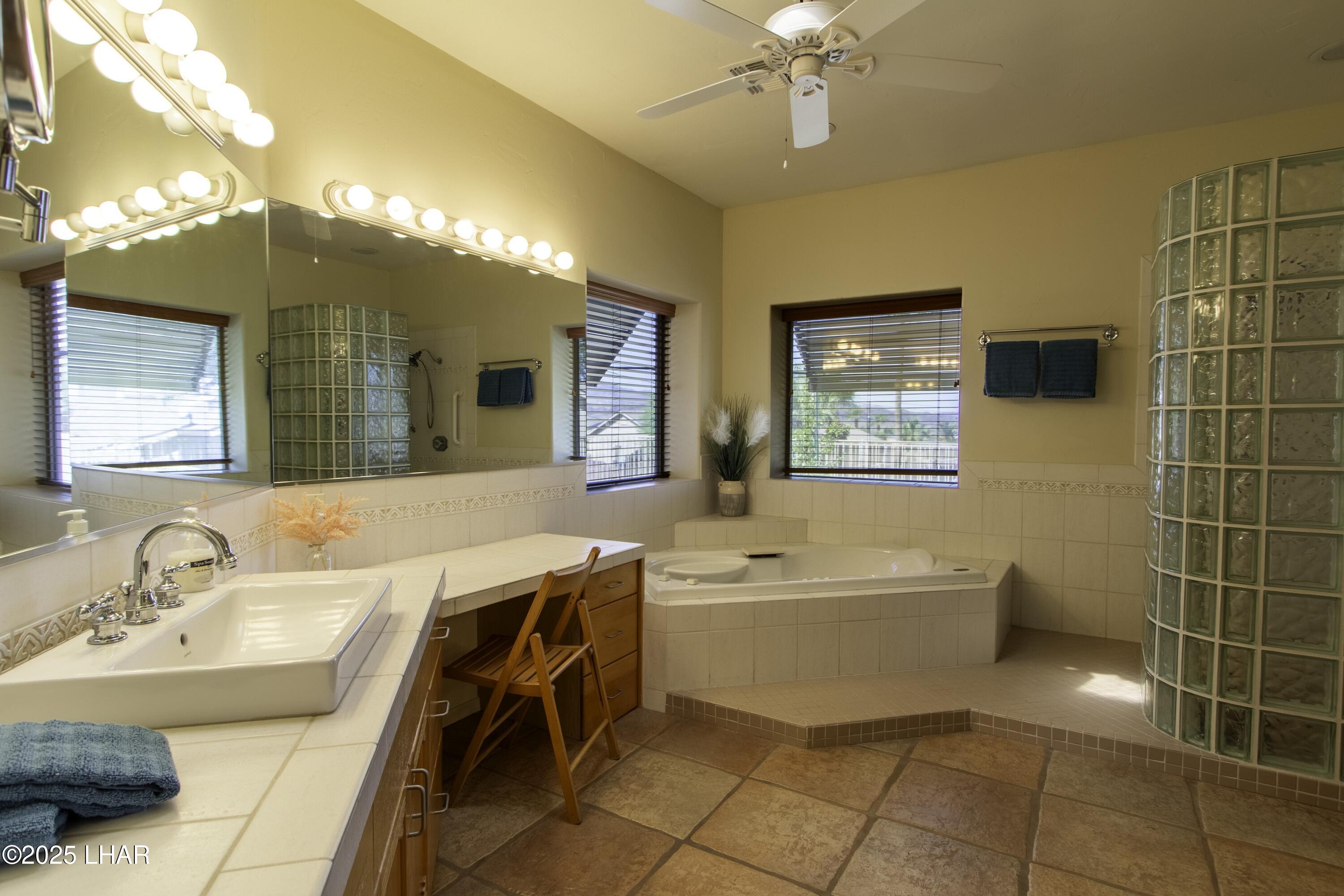 2440 Viejo Ln