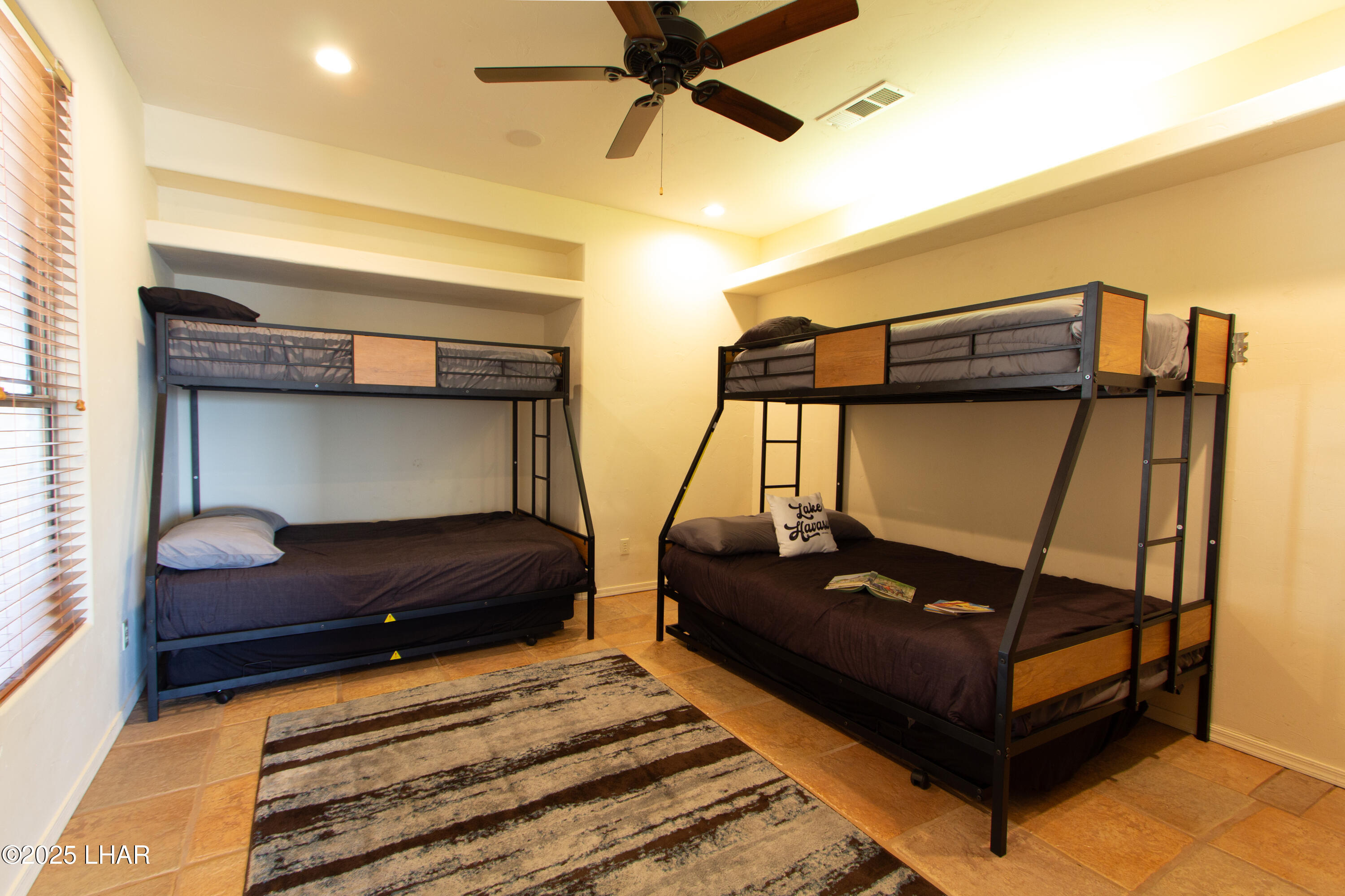 2440 Viejo Ln