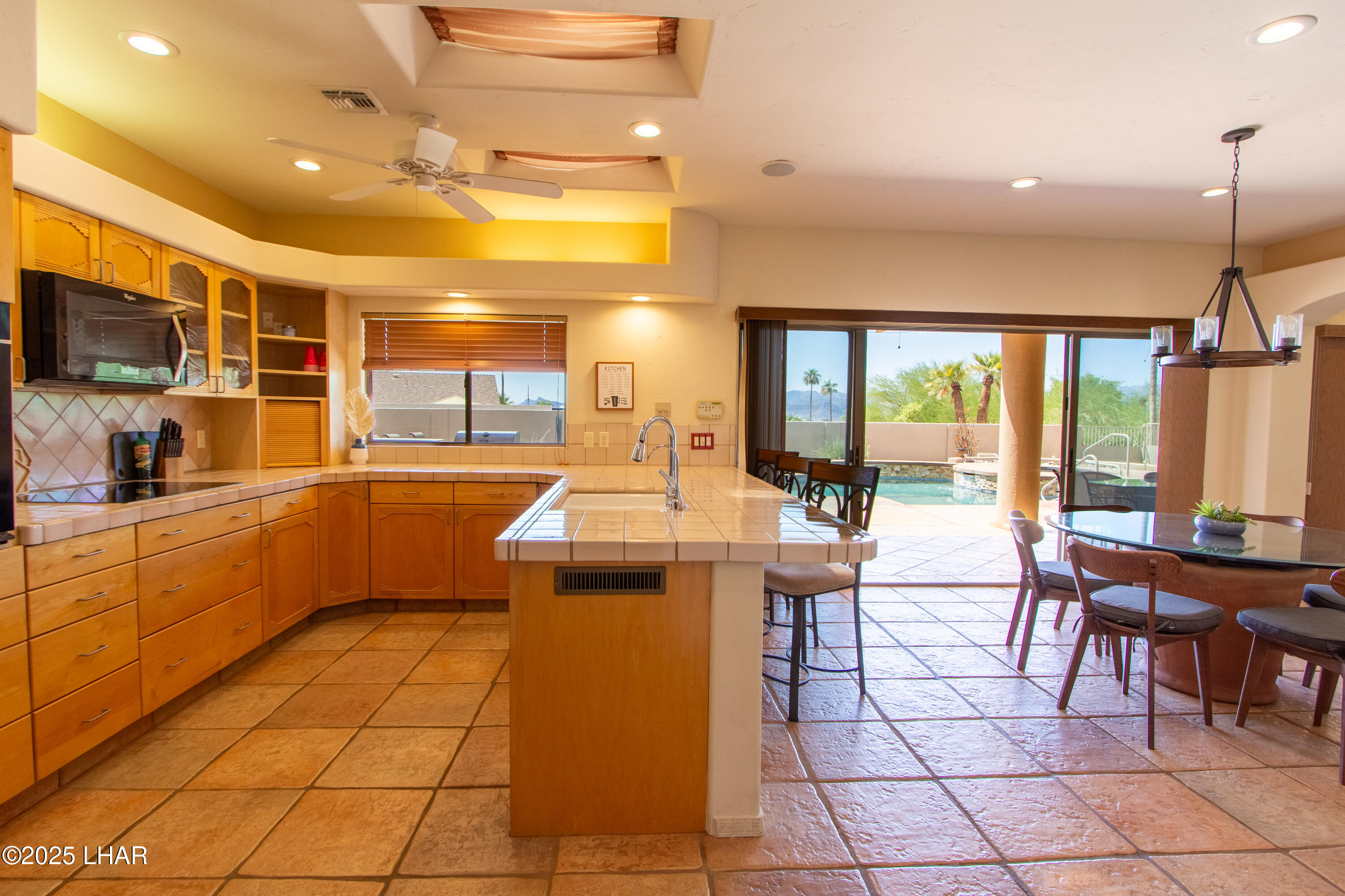 2440 Viejo Ln