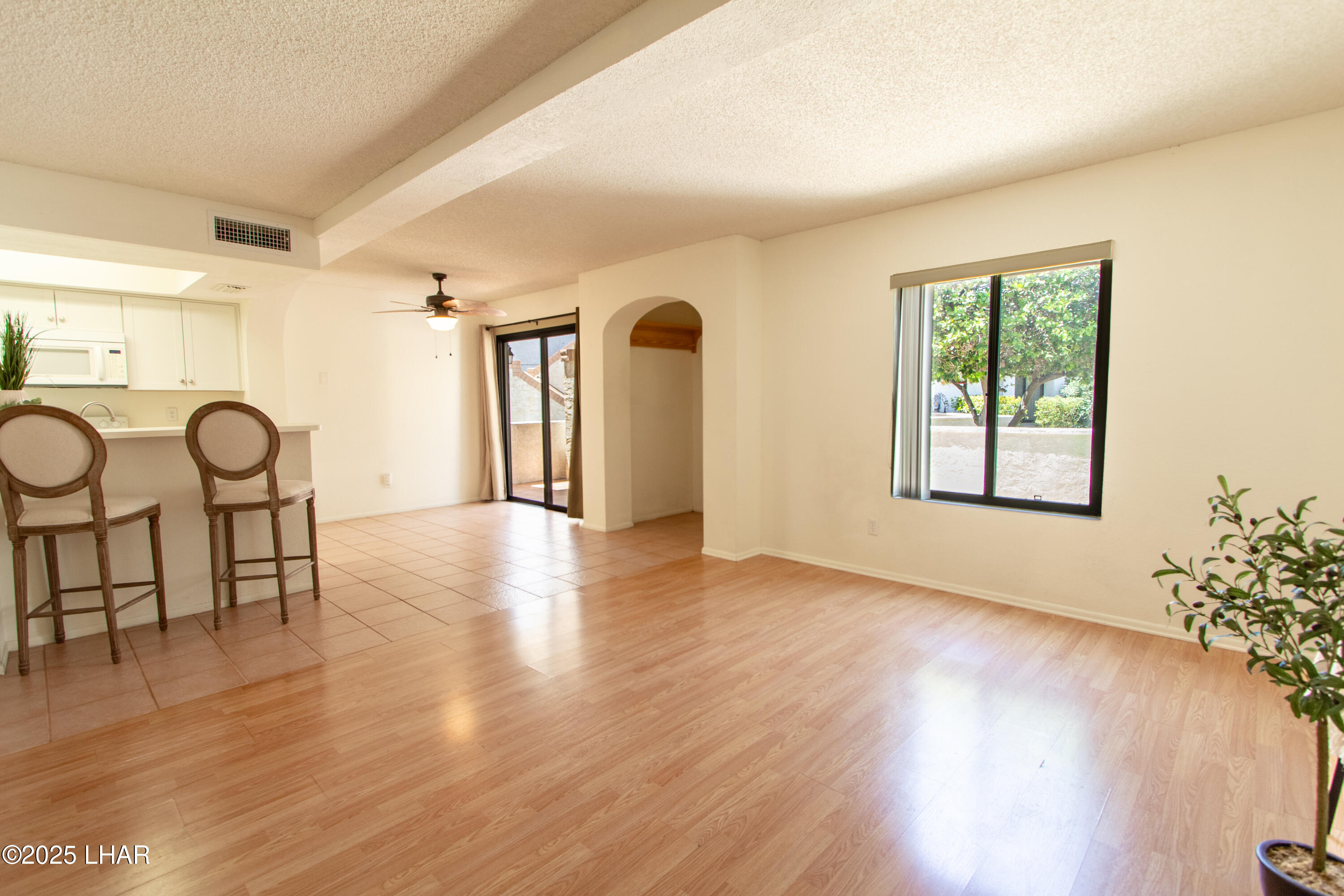 1863 Montana Vista, #B