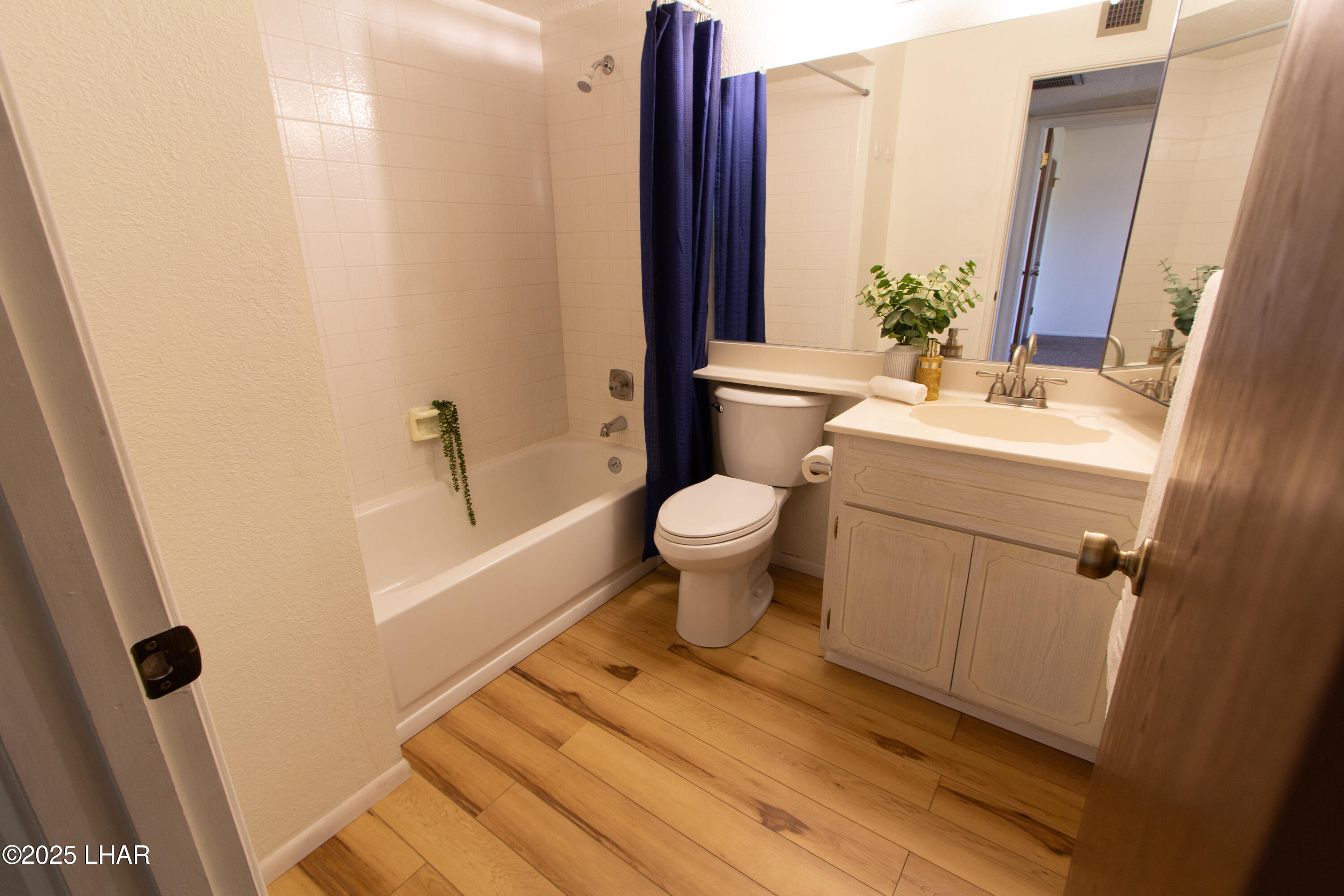 1863 Montana Vista, #B