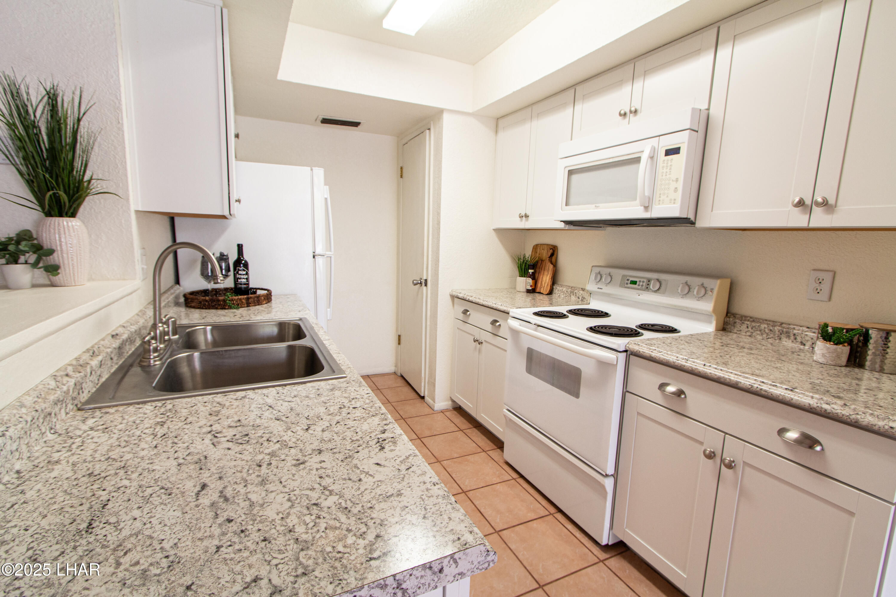 1863 Montana Vista, #B