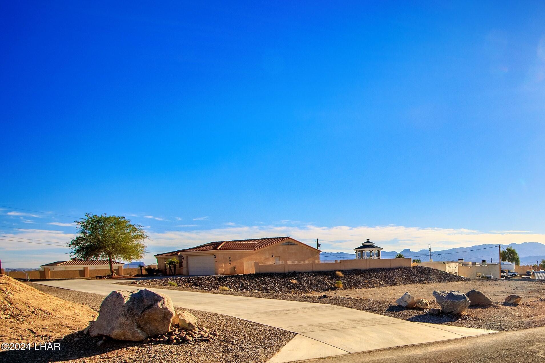 3504 Pioneer Dr