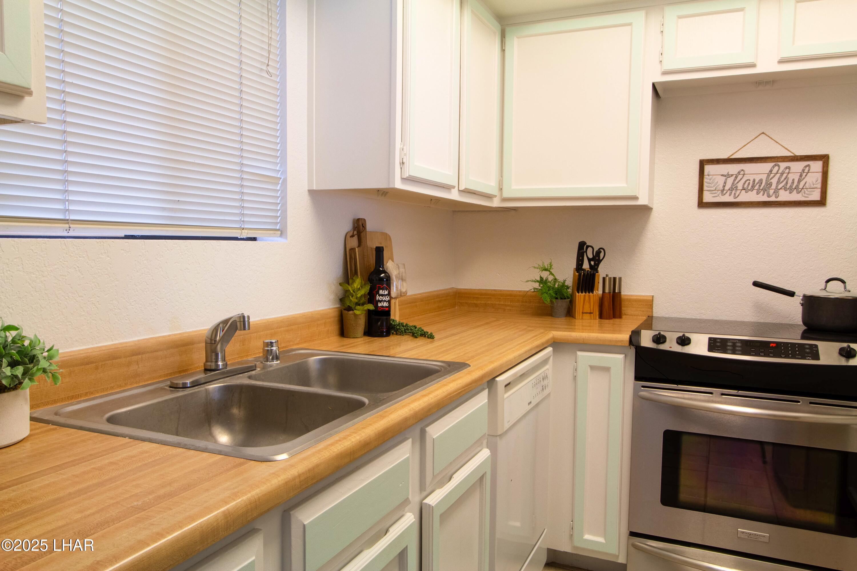 471 Lake Havasu Ave N, #B