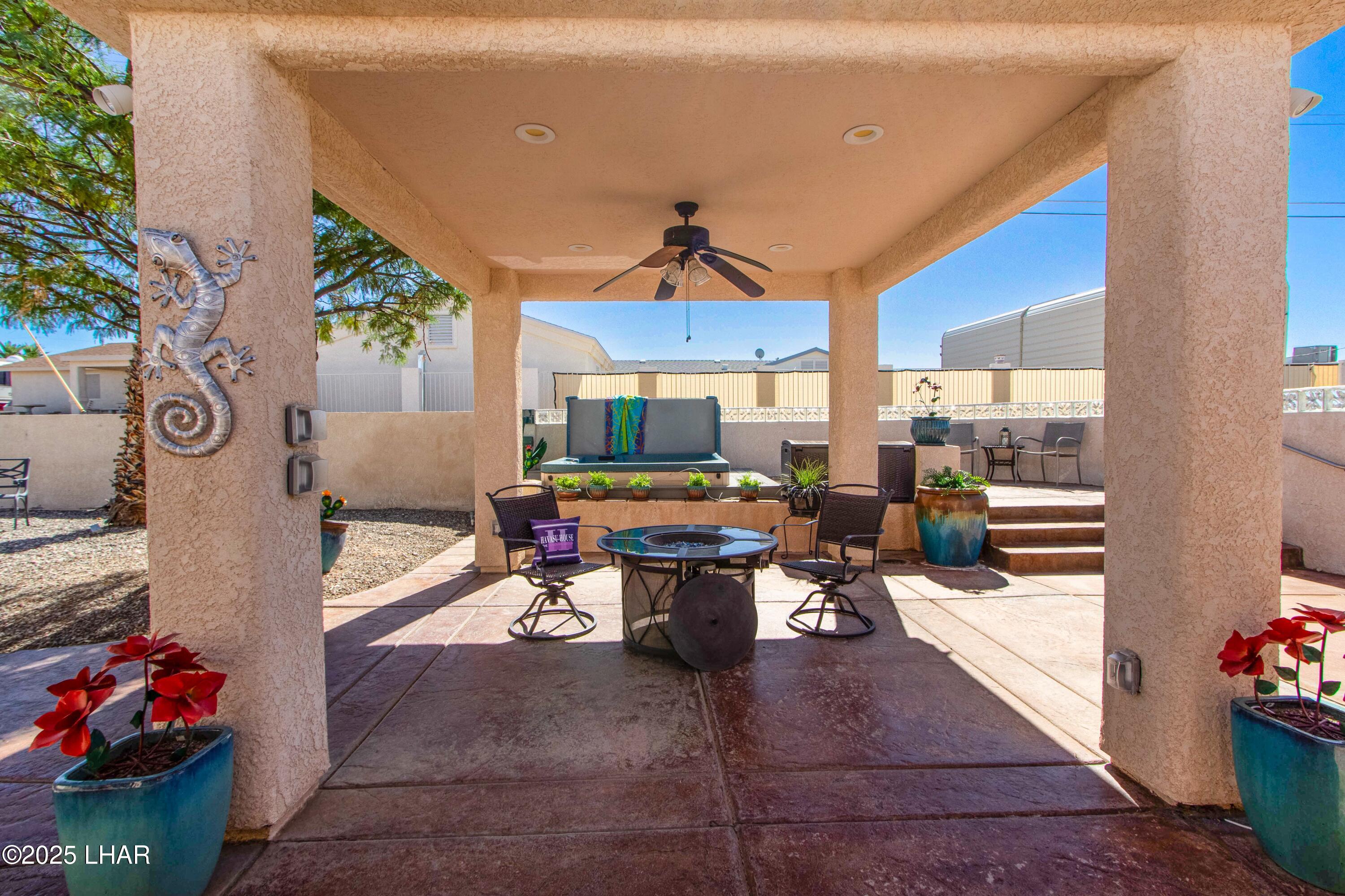 3528 Bluegrass Dr