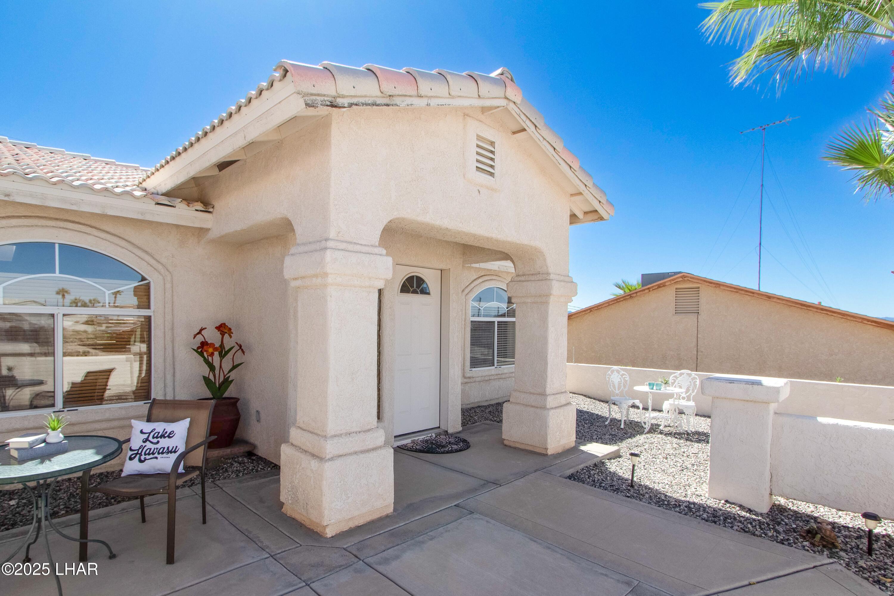 3528 Bluegrass Dr
