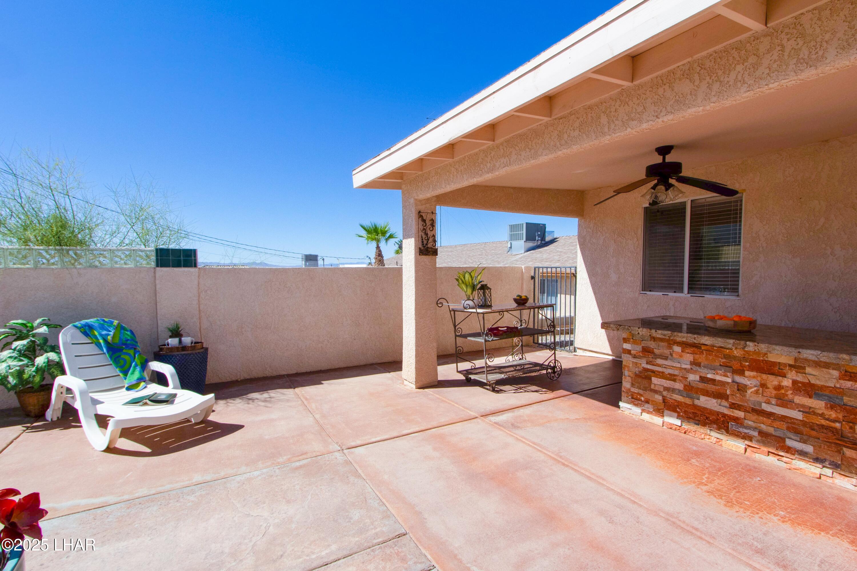 3528 Bluegrass Dr