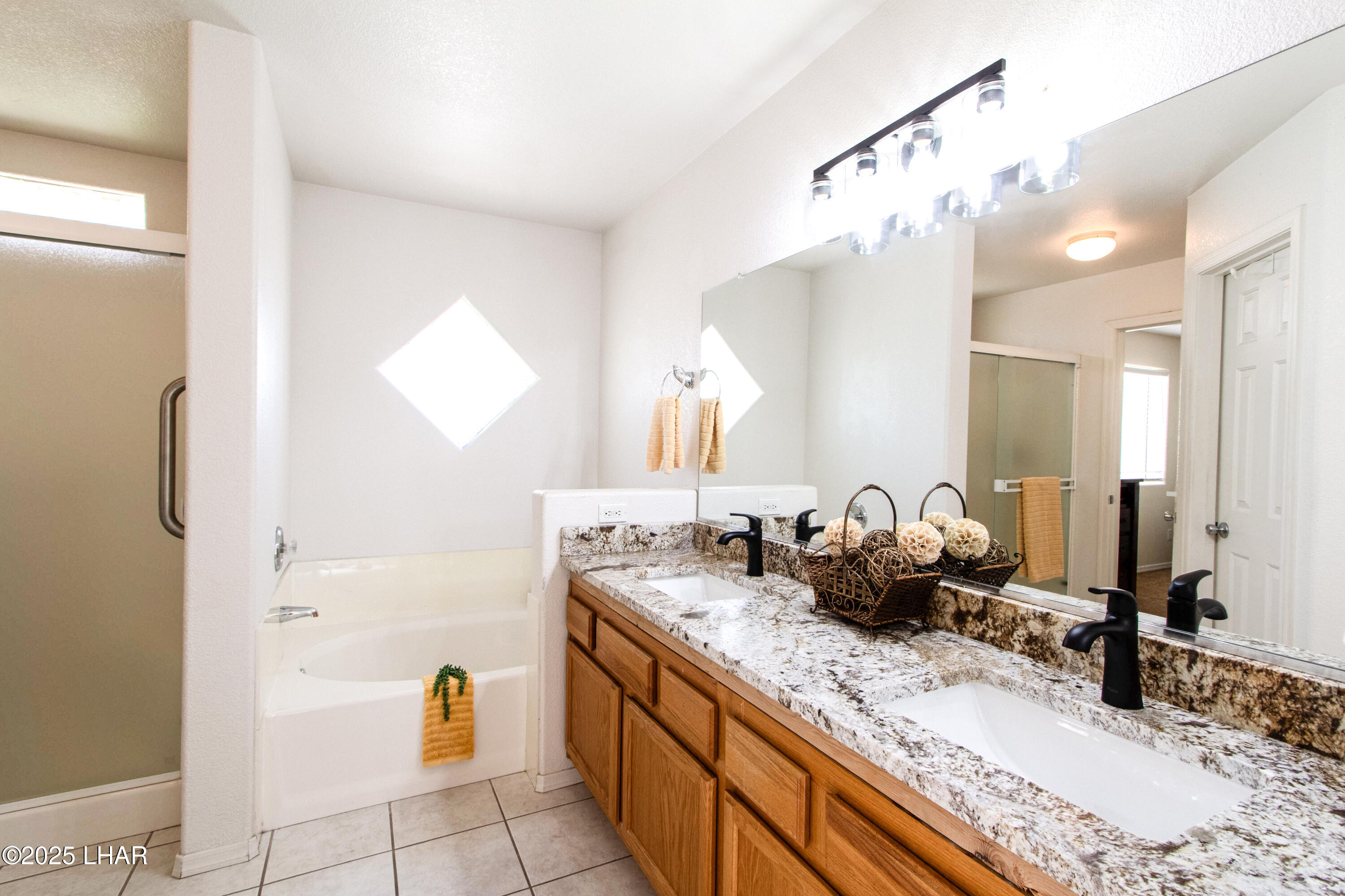 3528 Bluegrass Dr