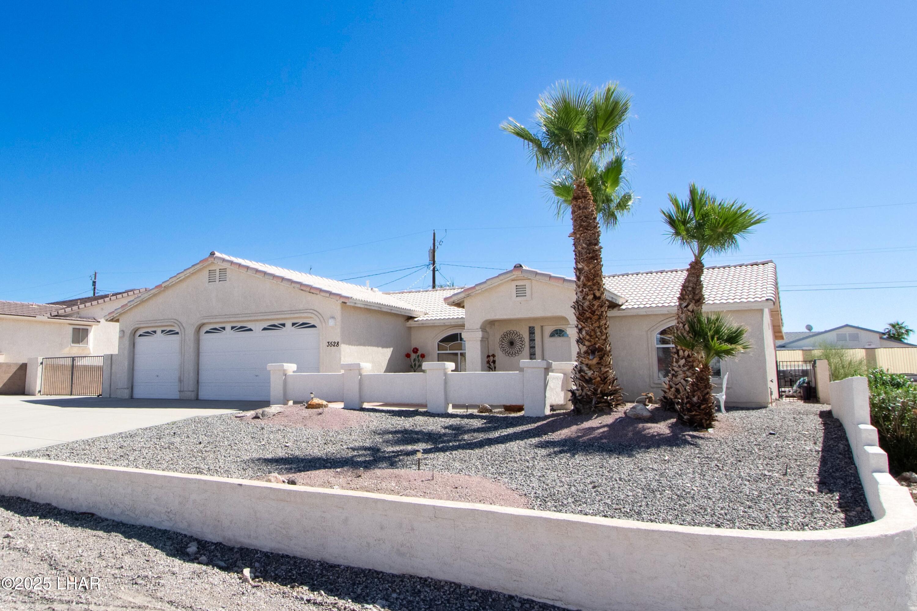 3528 Bluegrass Dr