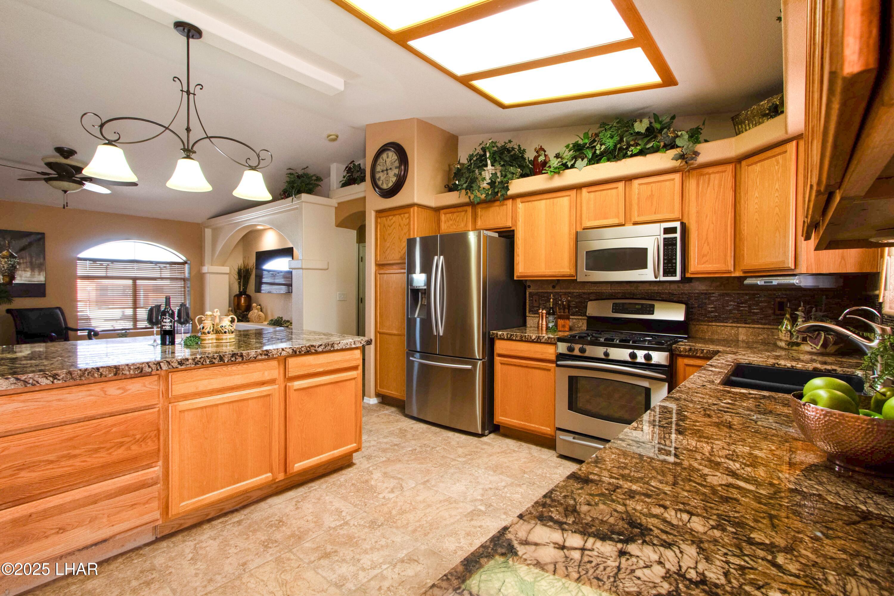 3528 Bluegrass Dr