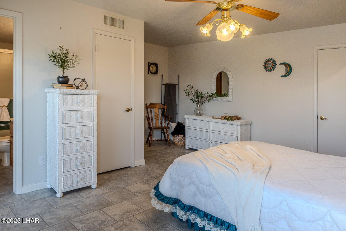 2121 Magnolia Dr, #1