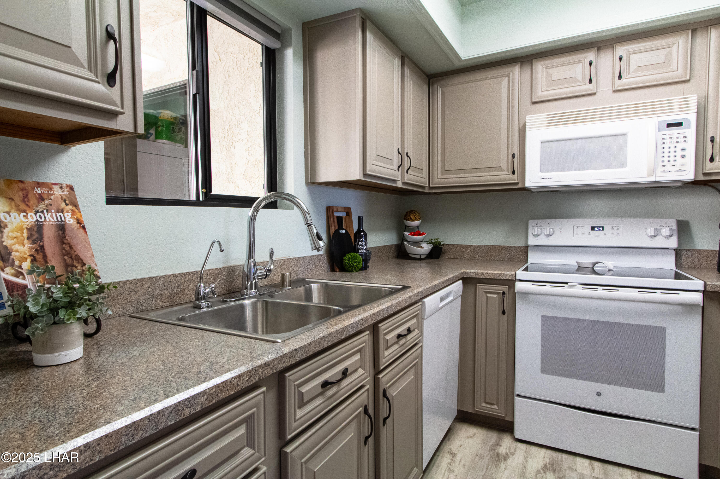 465 Lake Havasu Ave N #B