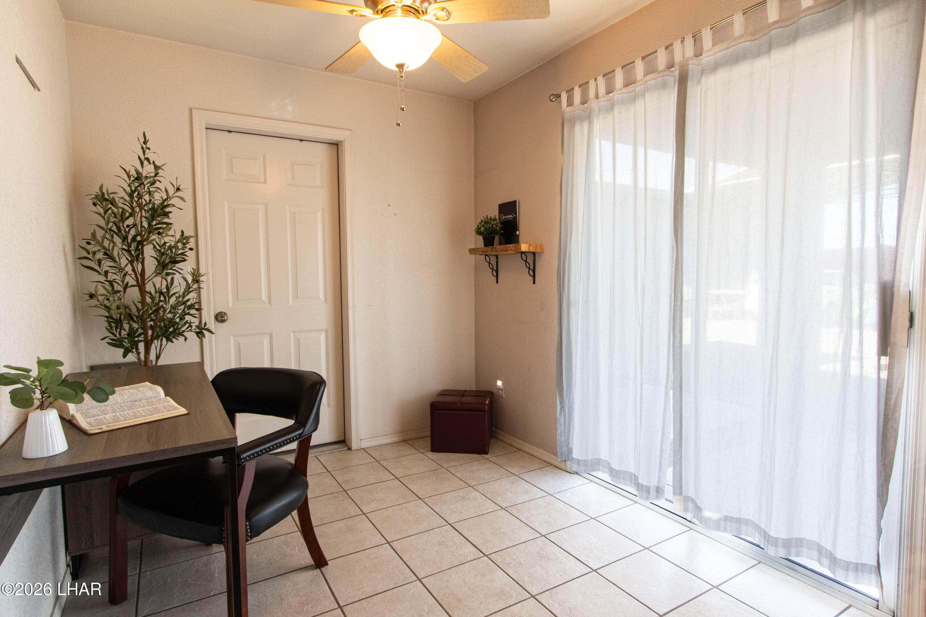 3281 Feather Palm Ln