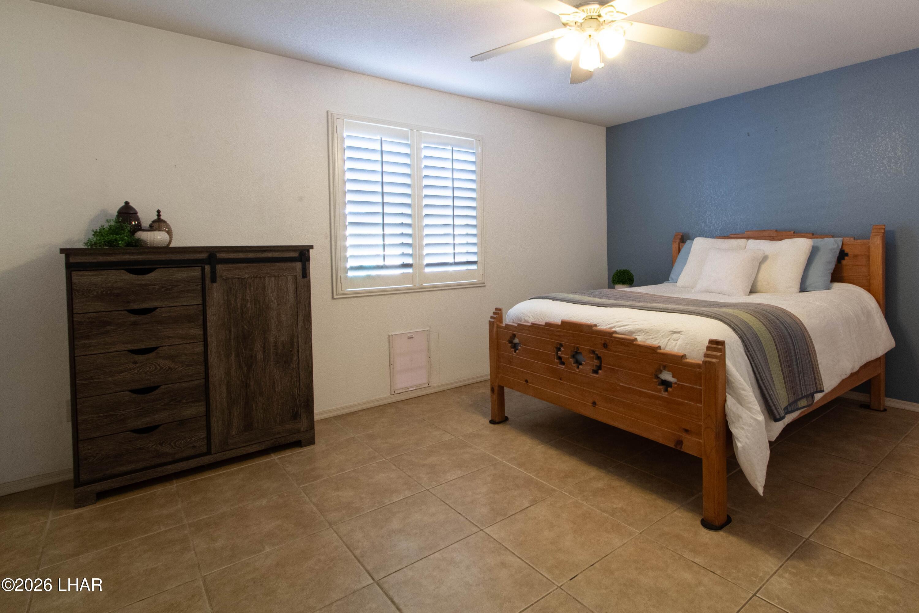 3281 Feather Palm Ln