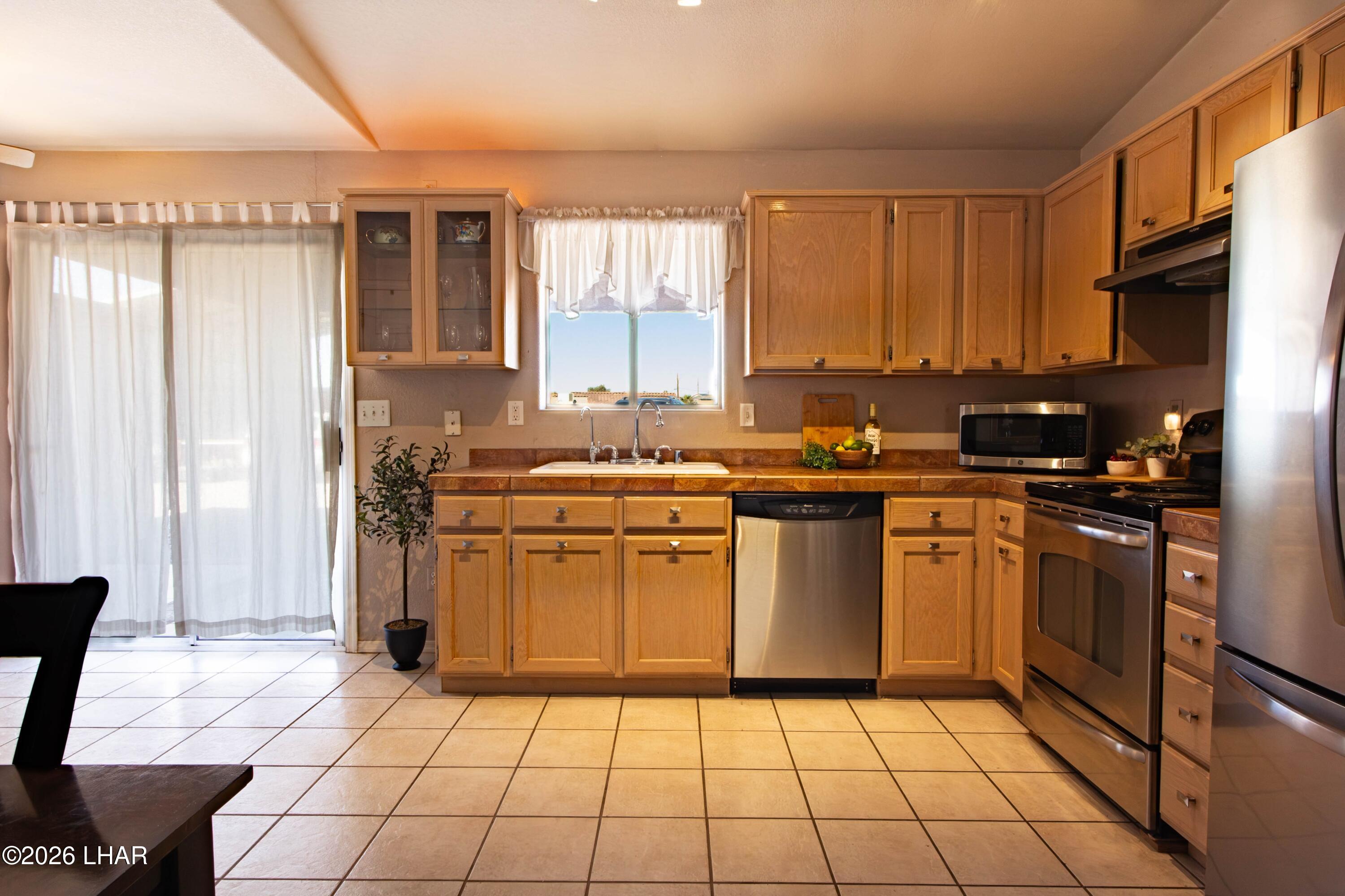 3281 Feather Palm Ln