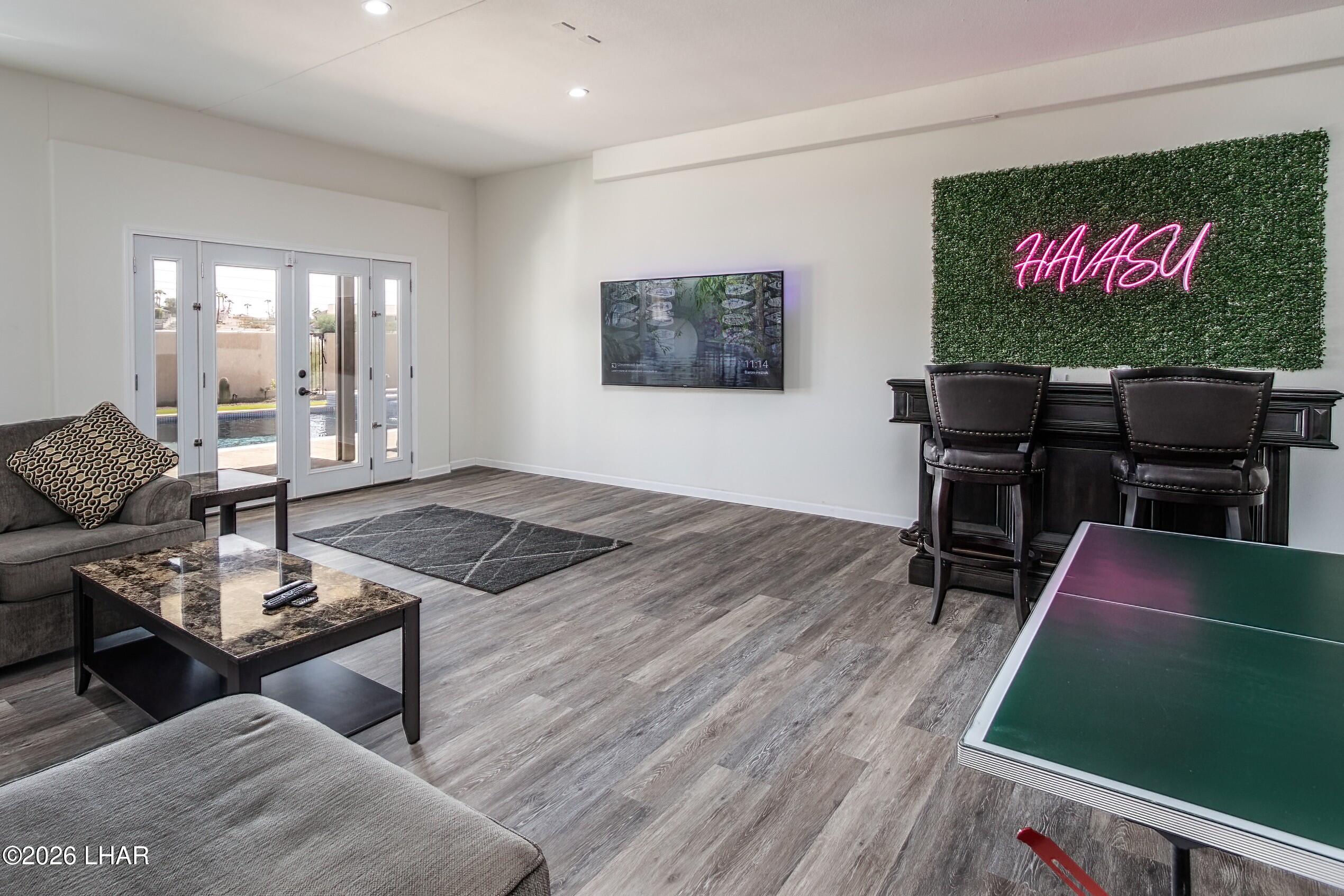 280 Cypress Dr