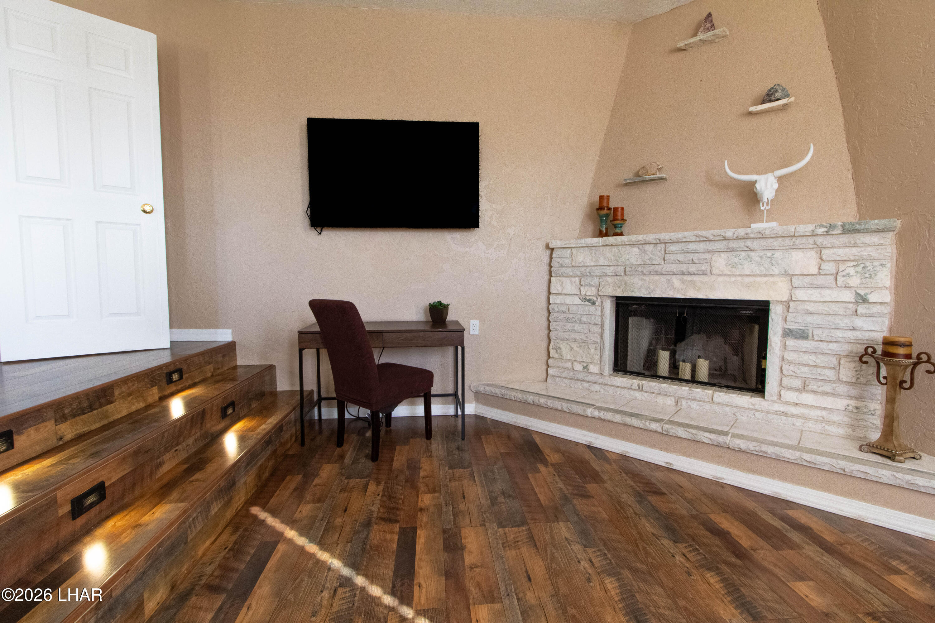 280 Cypress Dr