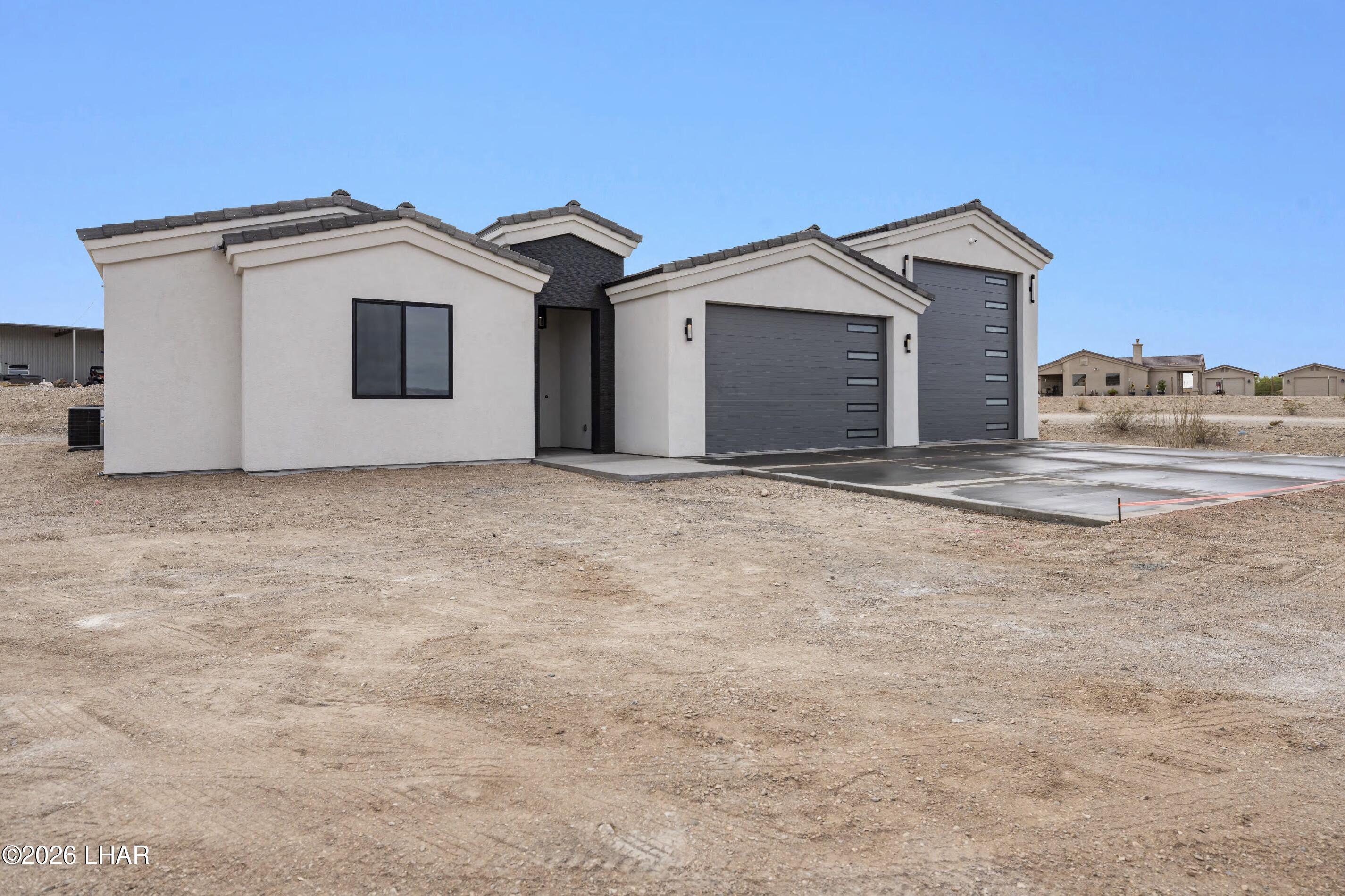 1946 Rv On Your Level Lot