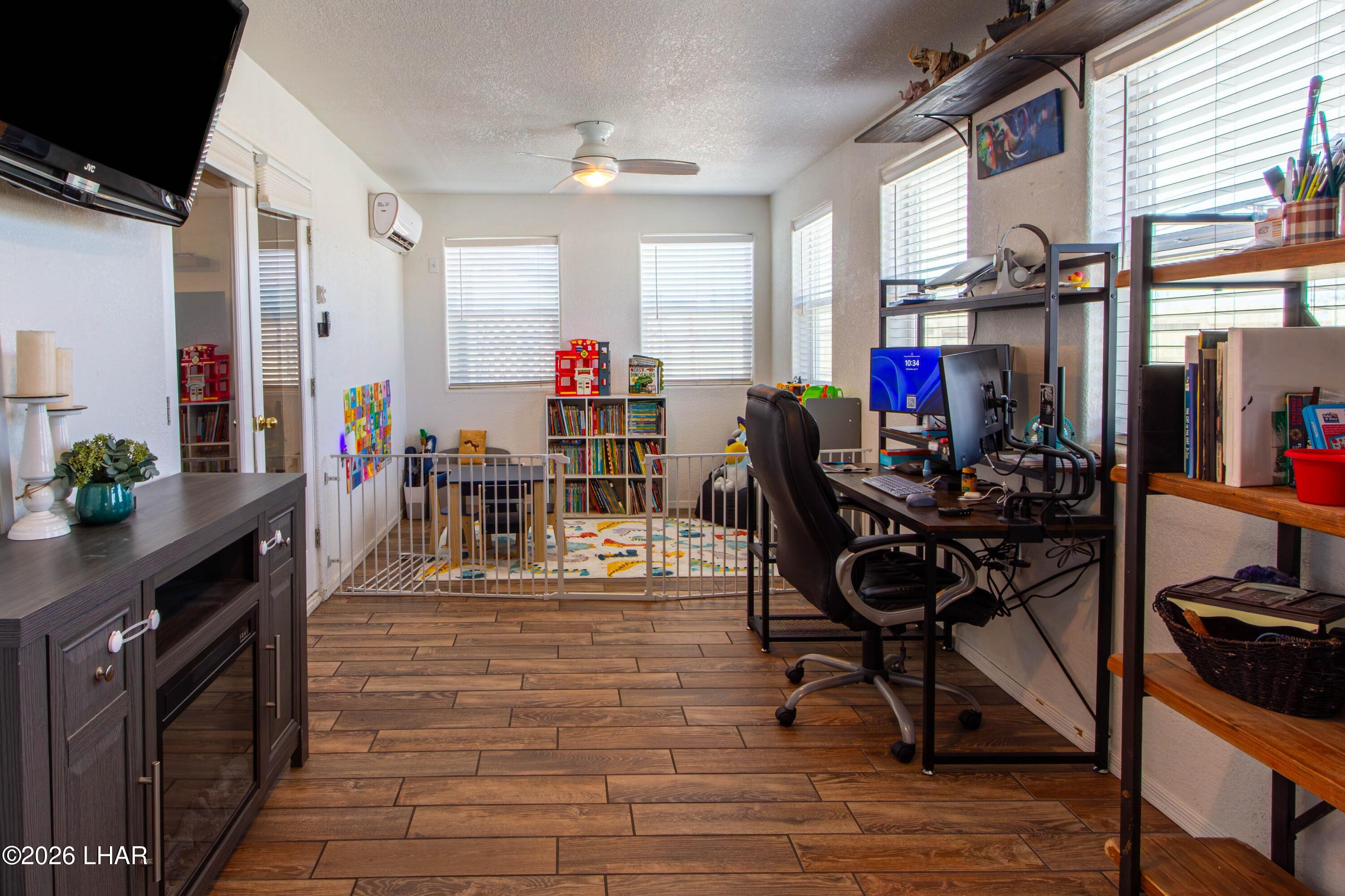 2819 McCulloch Blvd N