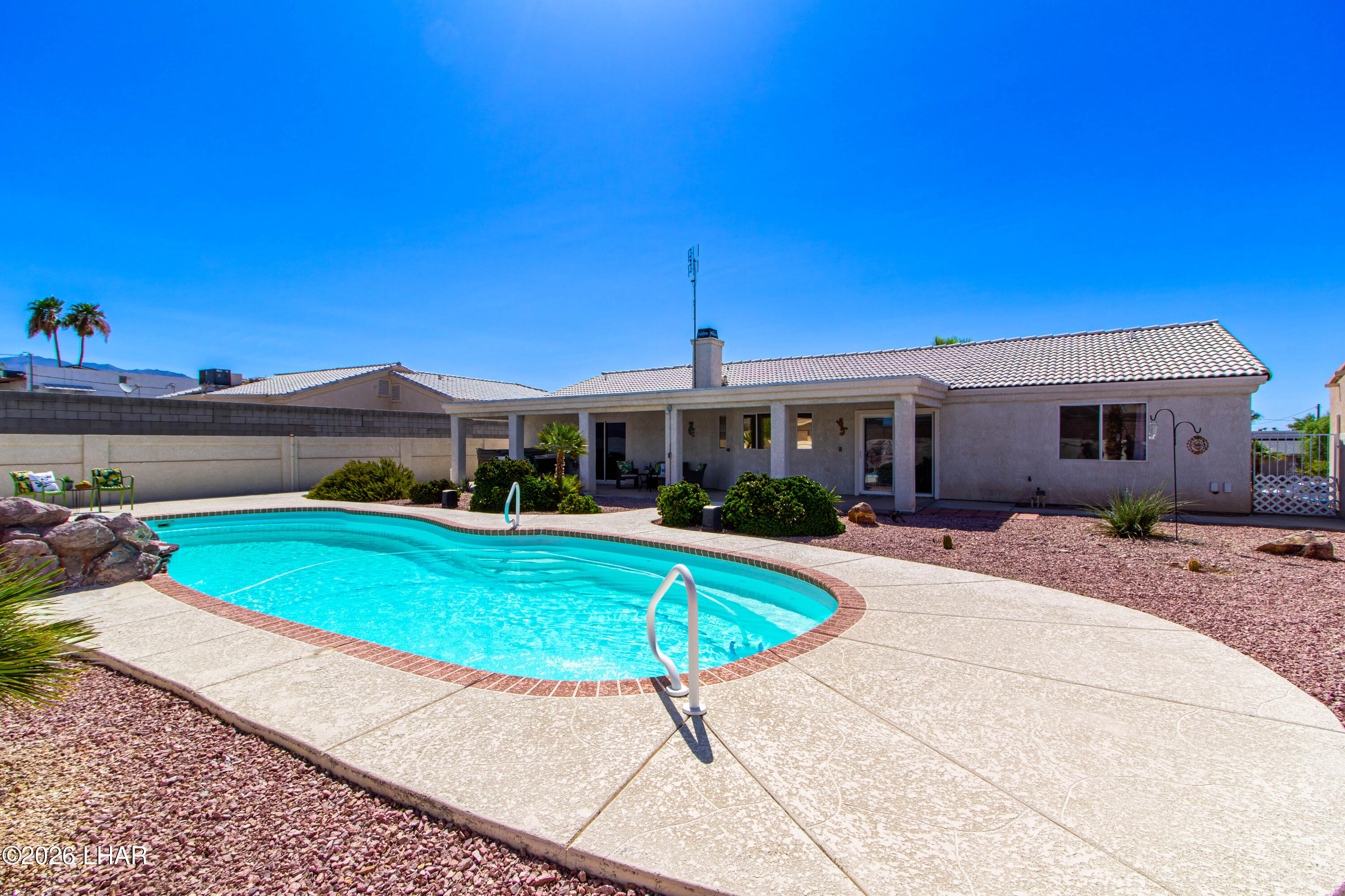 2975 Caravelle Dr