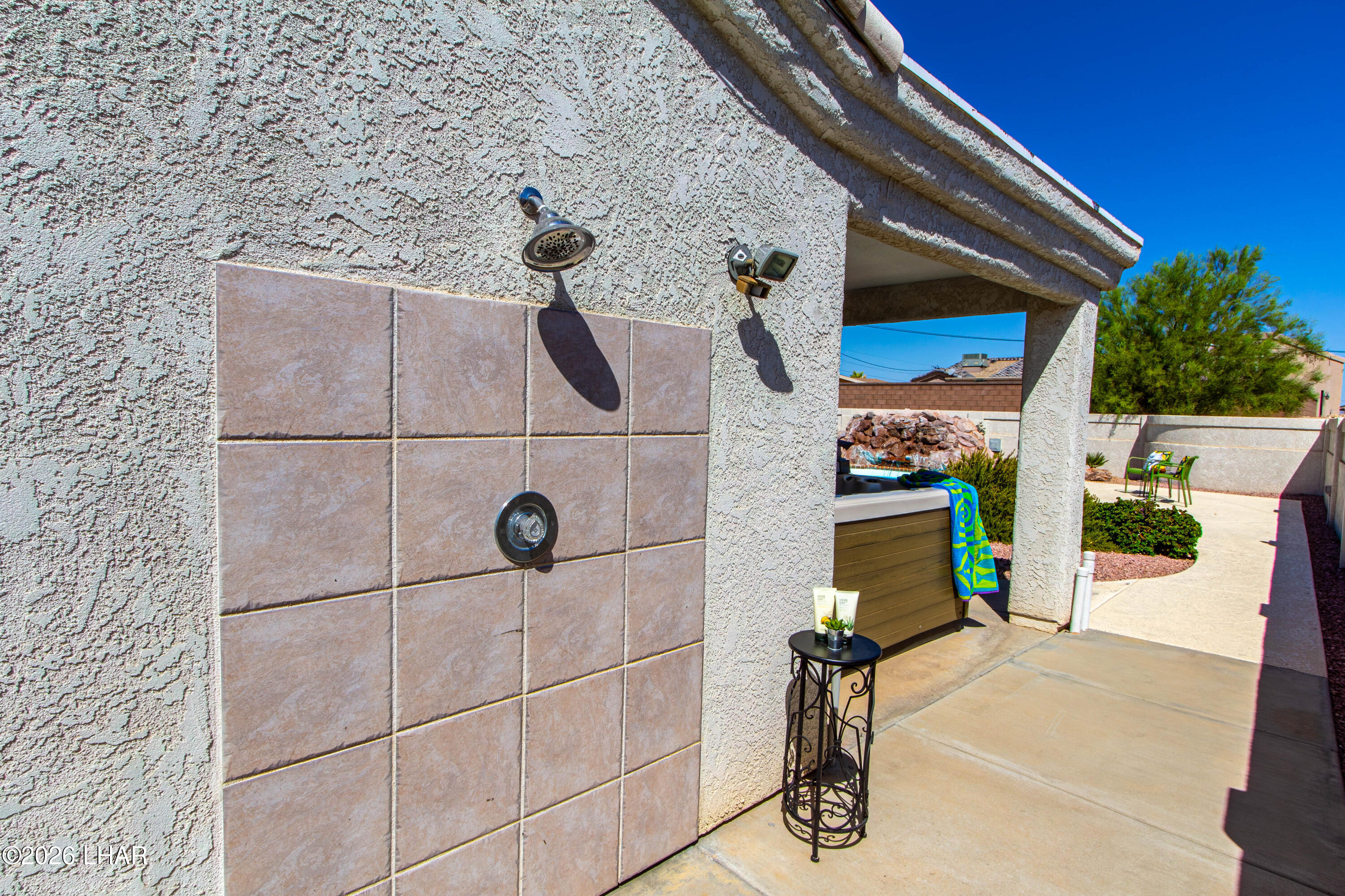 2975 Caravelle Dr