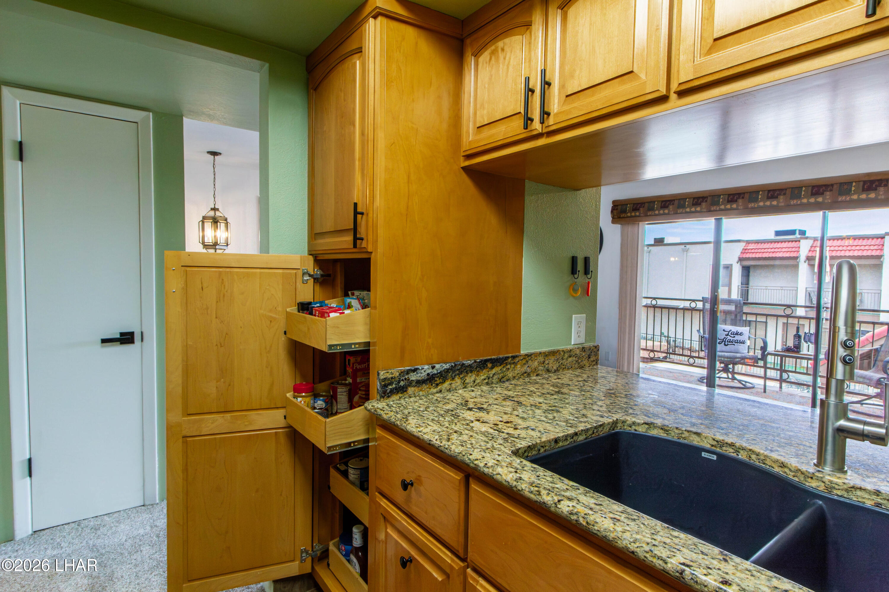 2121 Magnolia Dr #16