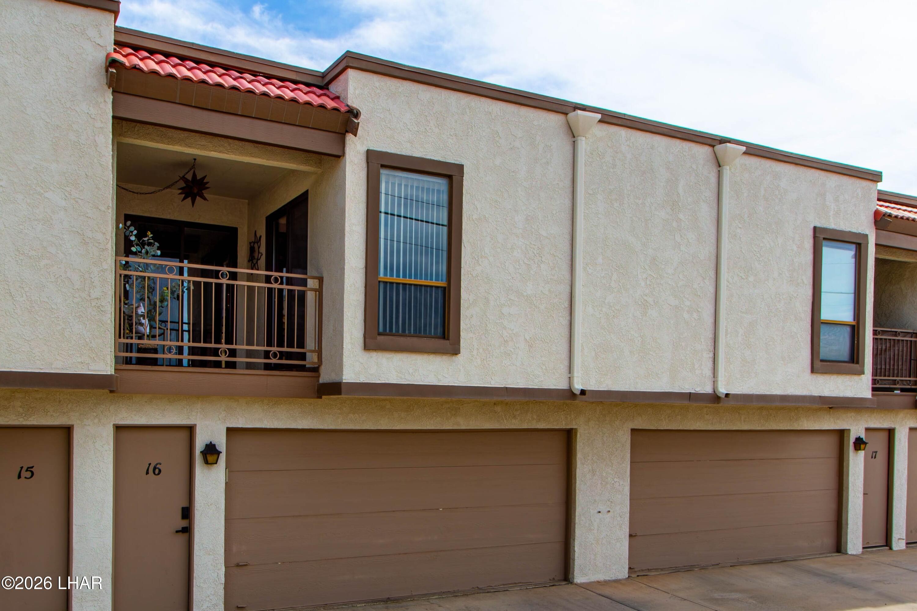 2121 Magnolia Dr #16