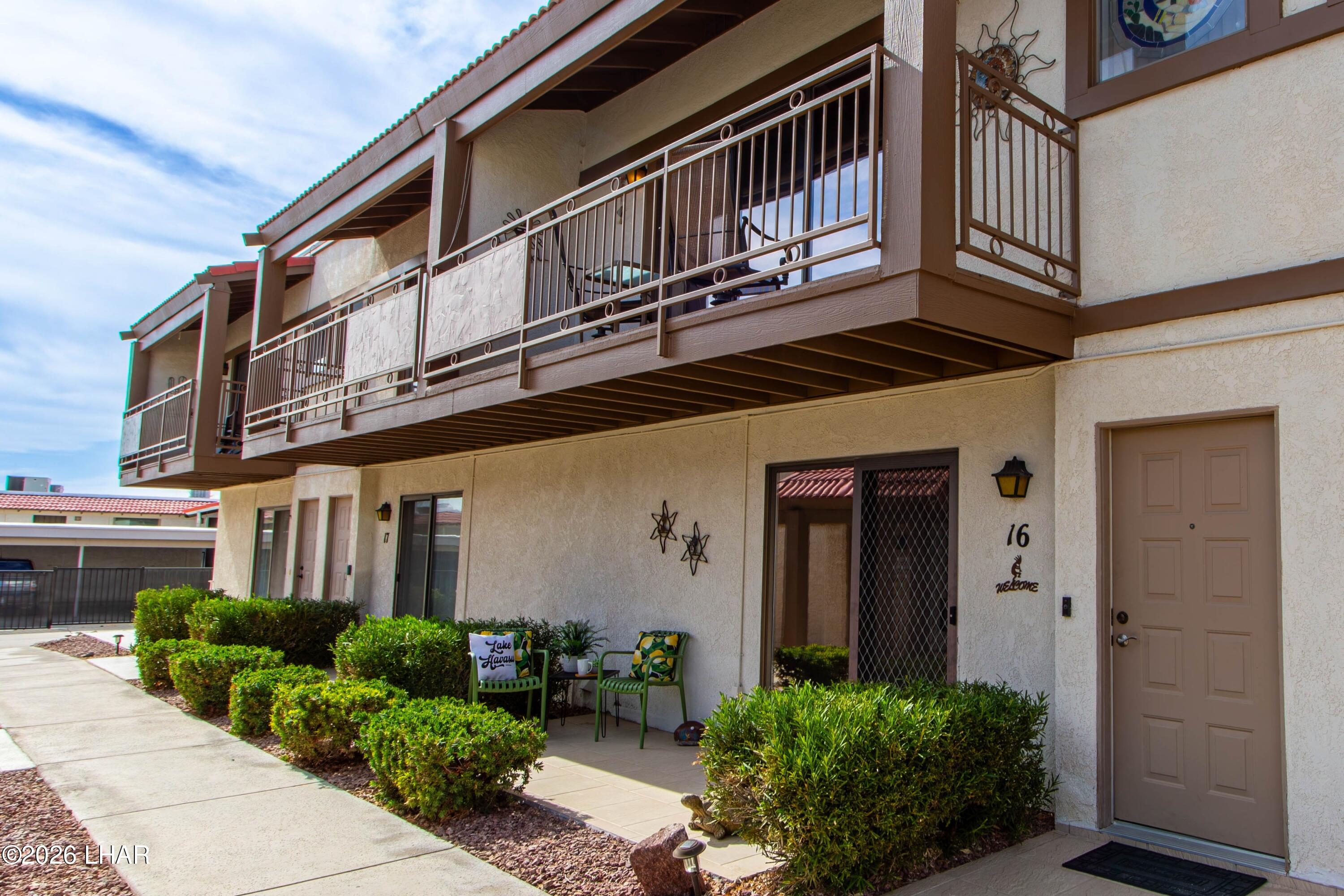 2121 Magnolia Dr #16