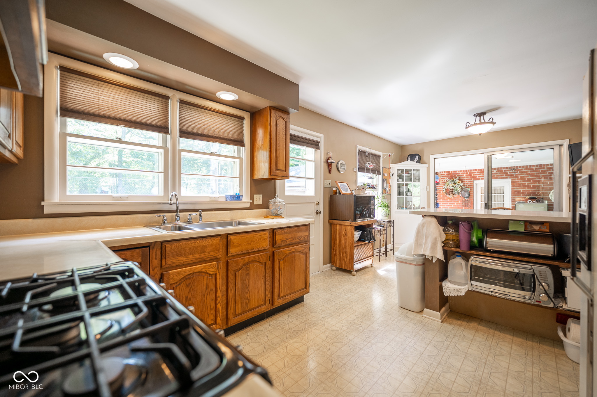 669 S County Road 525 E