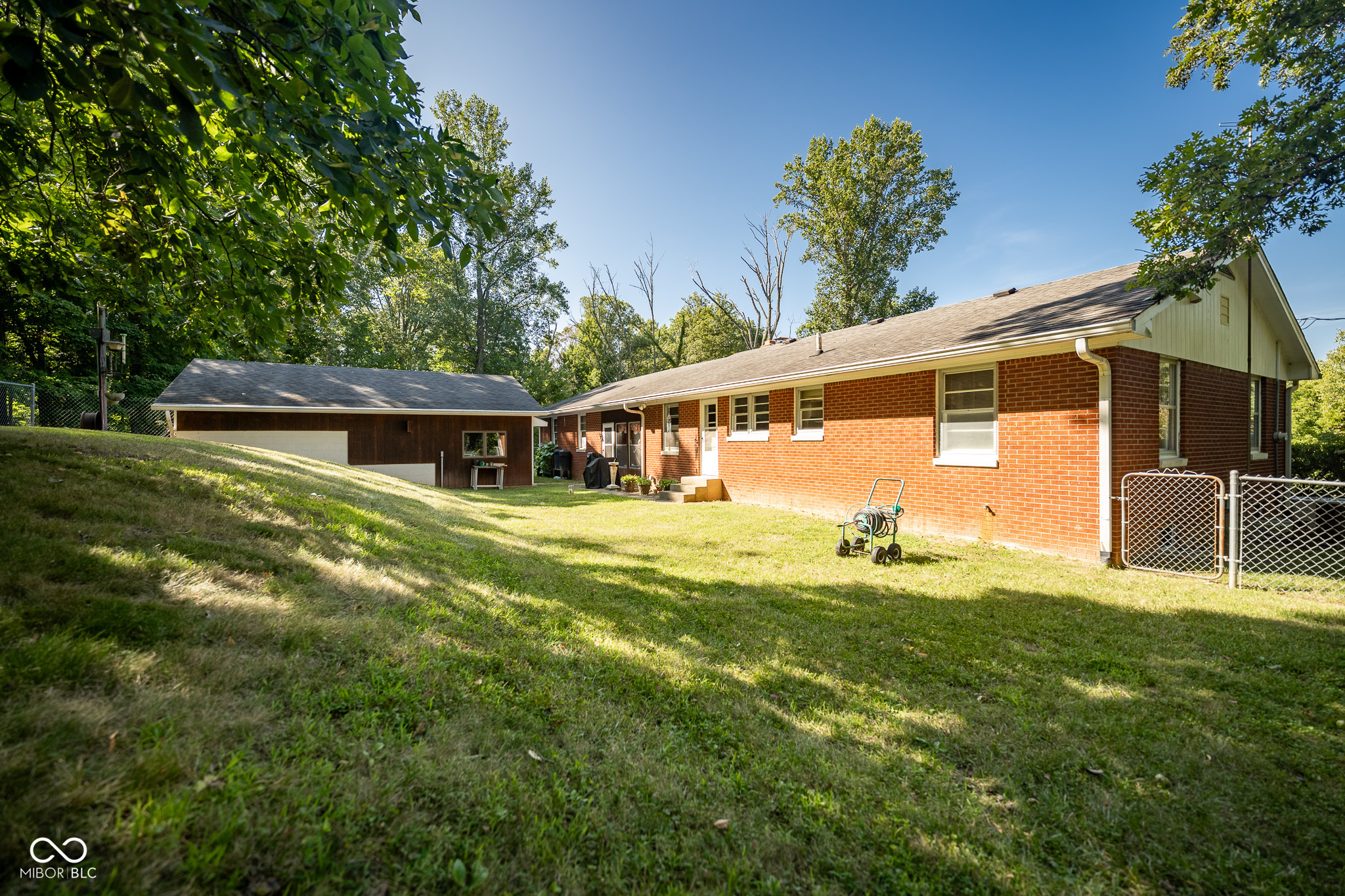 669 S County Road 525 E