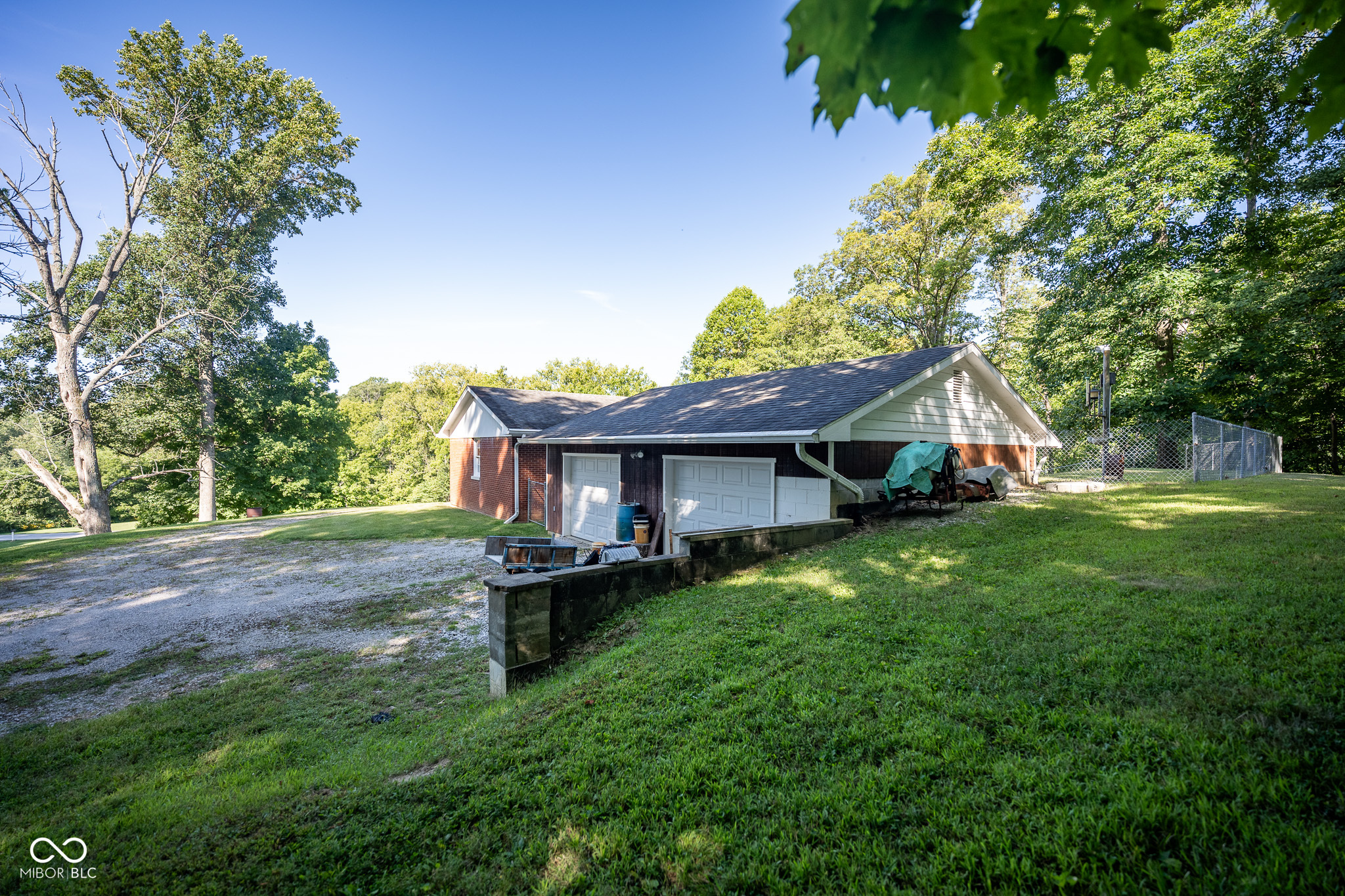669 S County Road 525 E