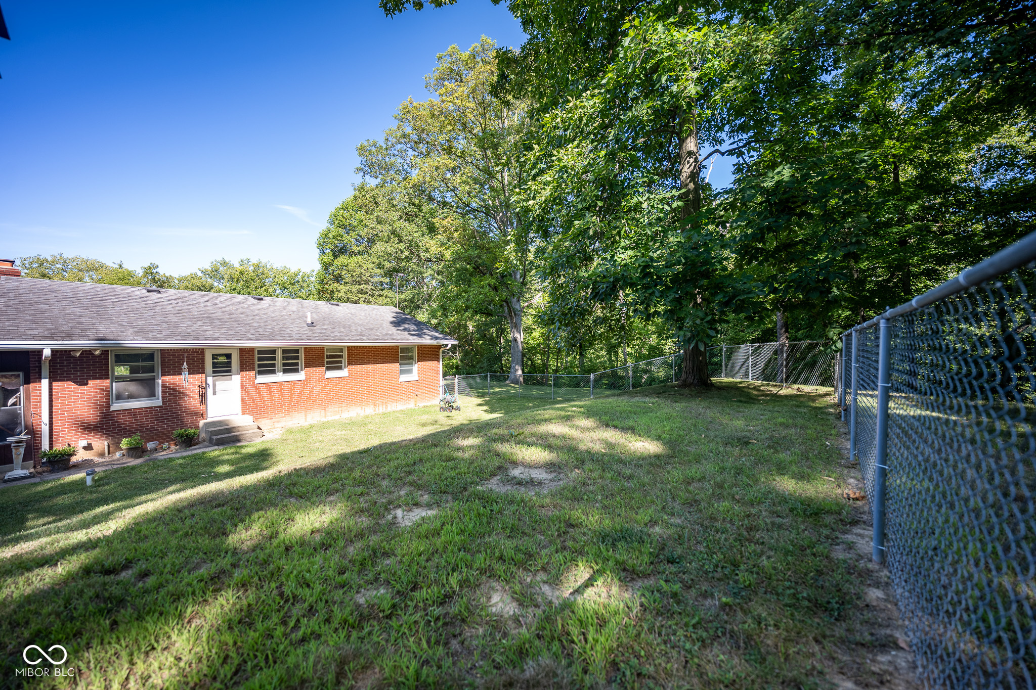669 S County Road 525 E
