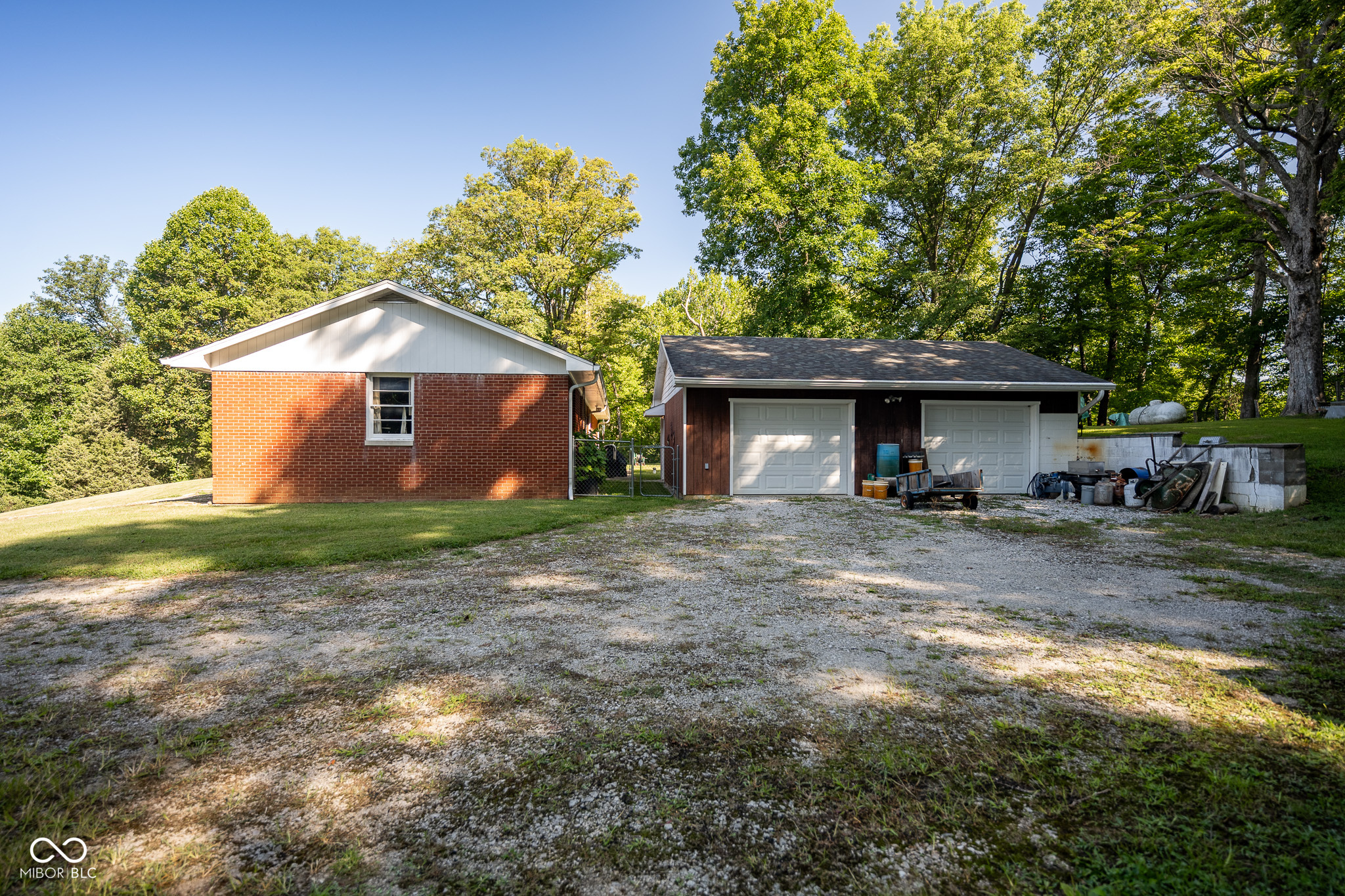 669 S County Road 525 E