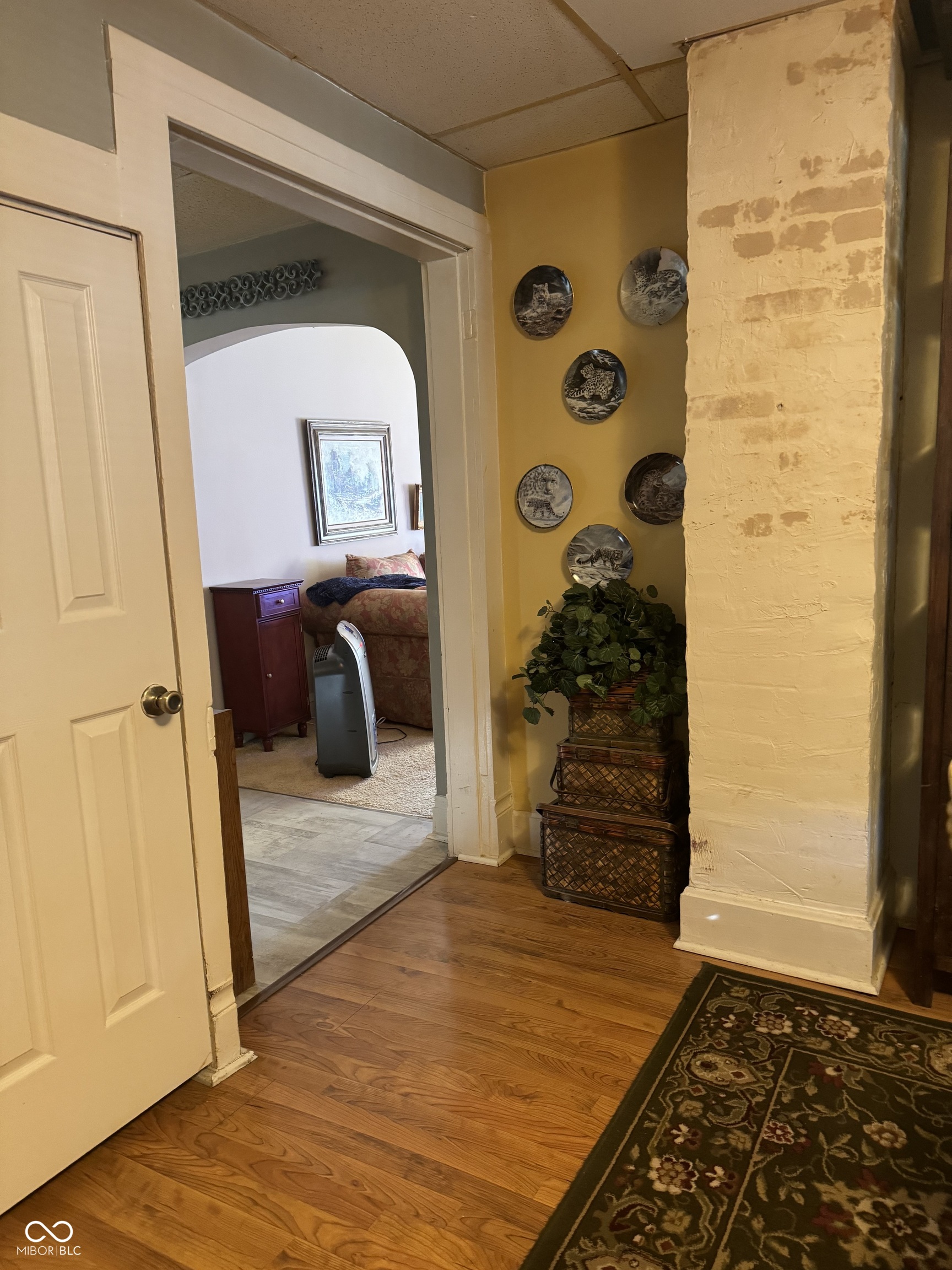462 W Broadway Street