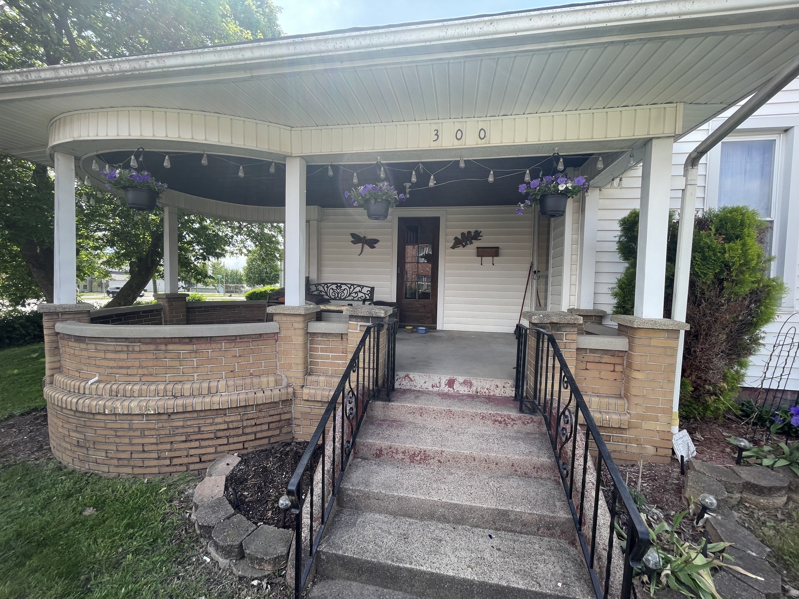 300 N Franklin Street