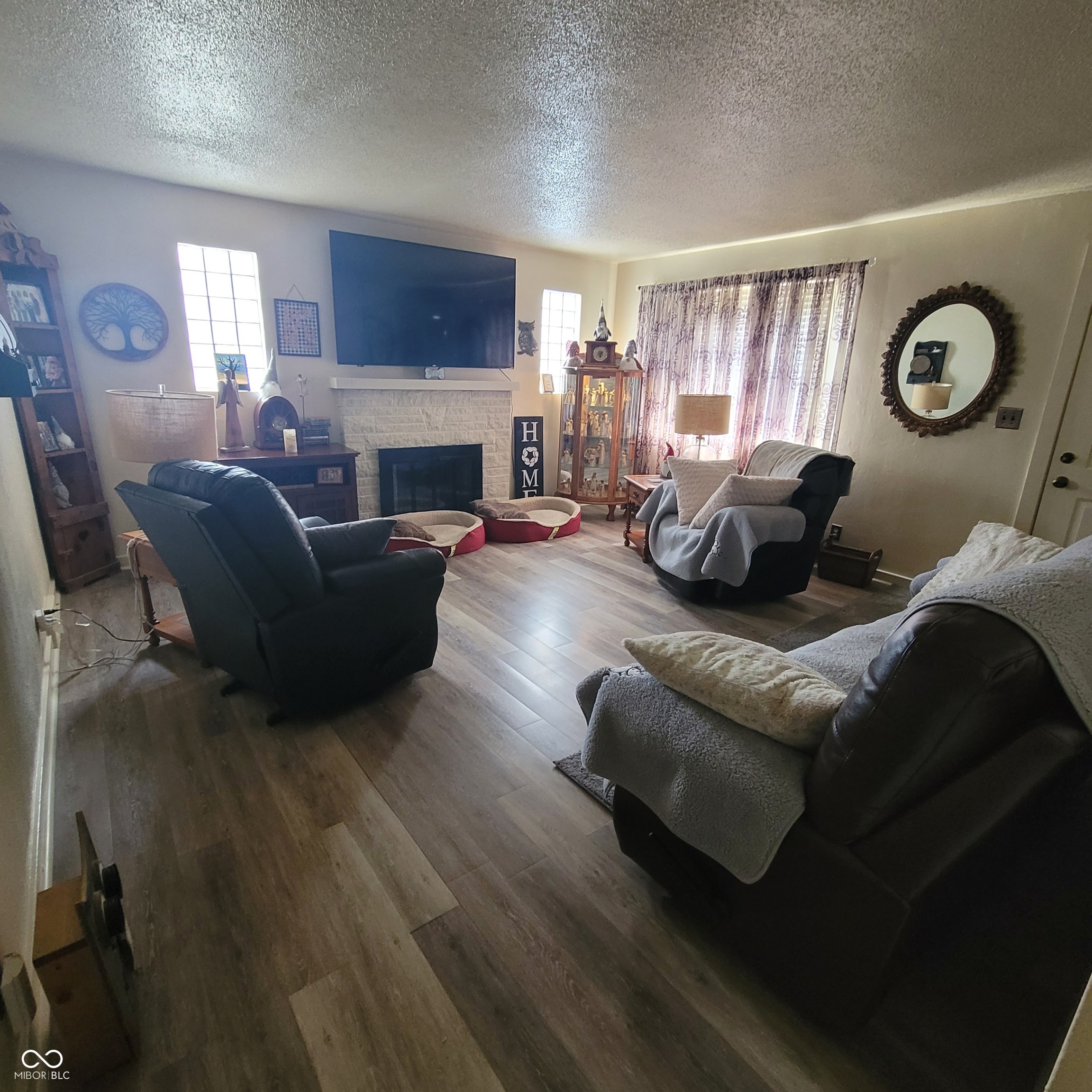 33 Sunset Drive