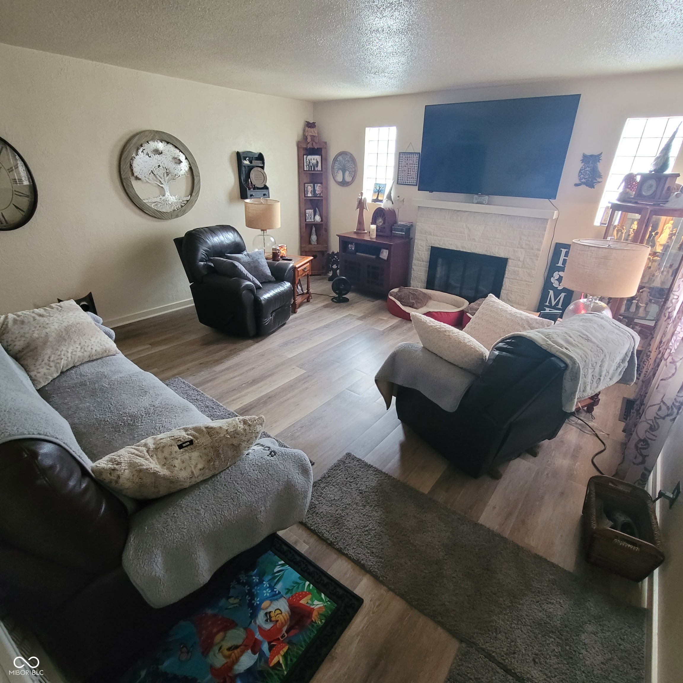 33 Sunset Drive