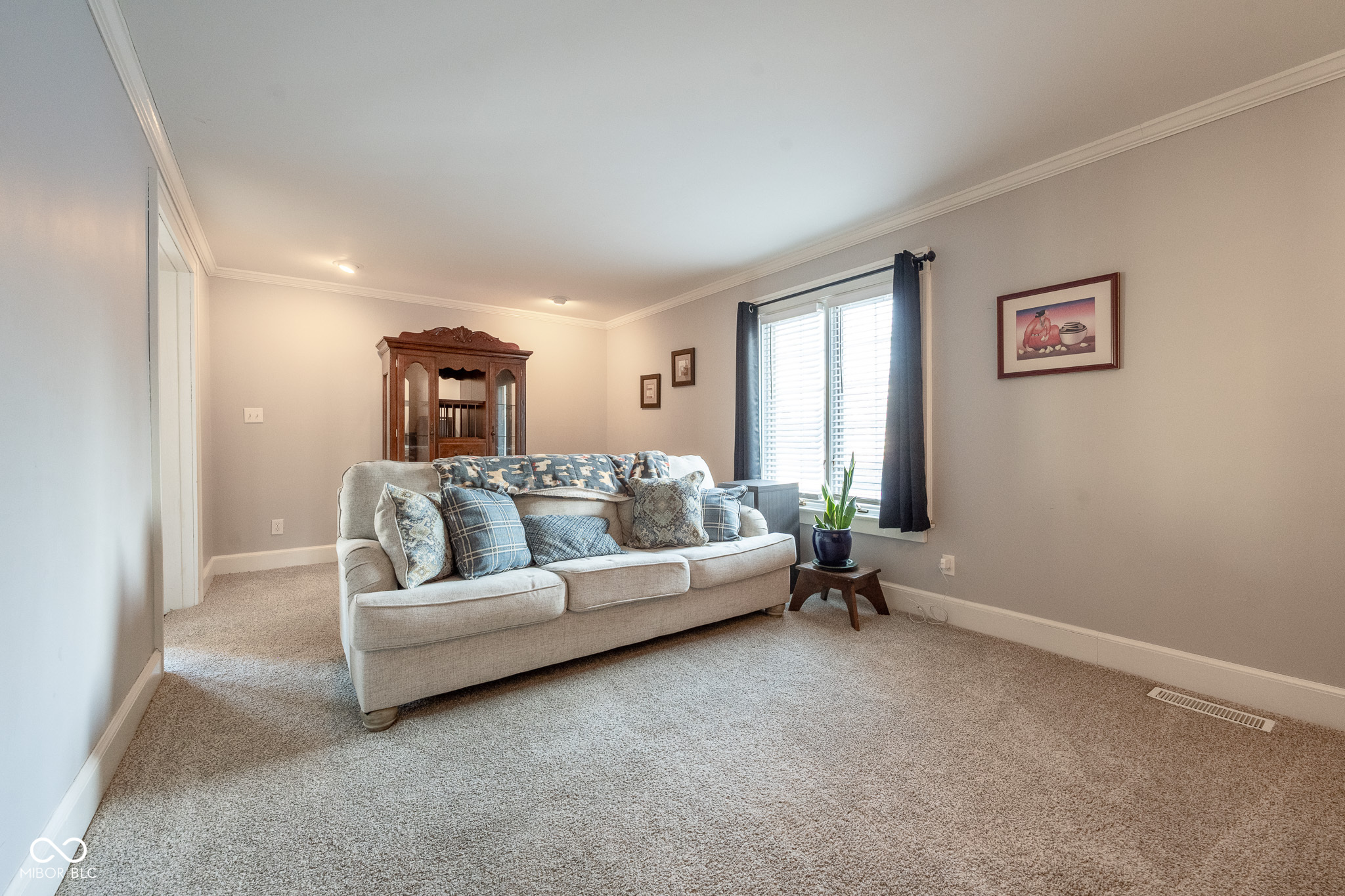 412 E Walnut Street