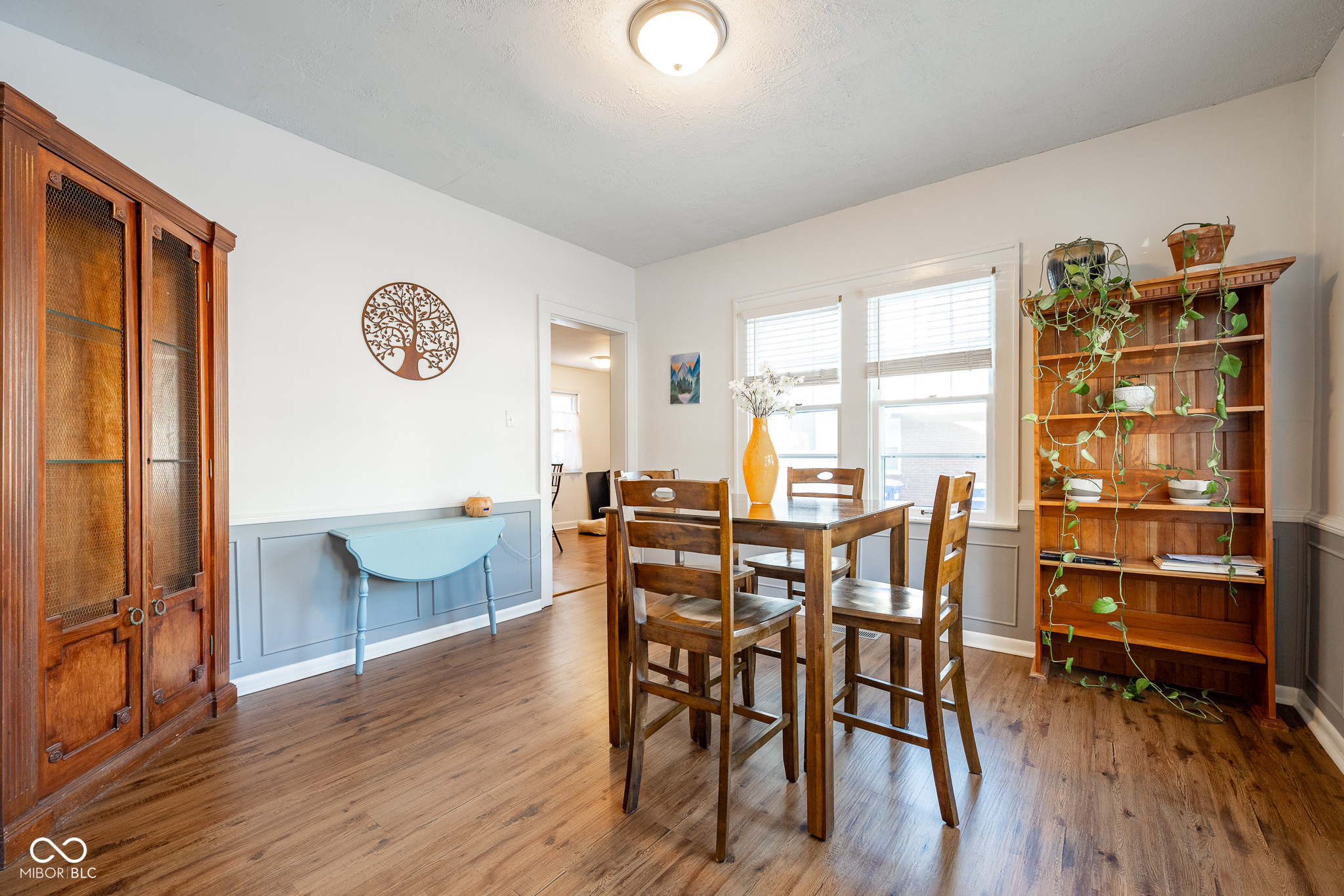 412 E Walnut Street