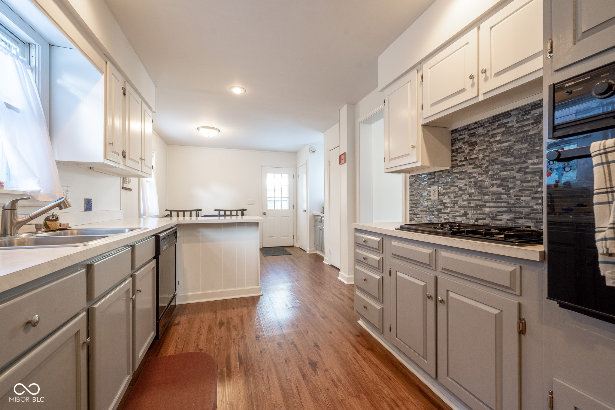 412 E Walnut Street