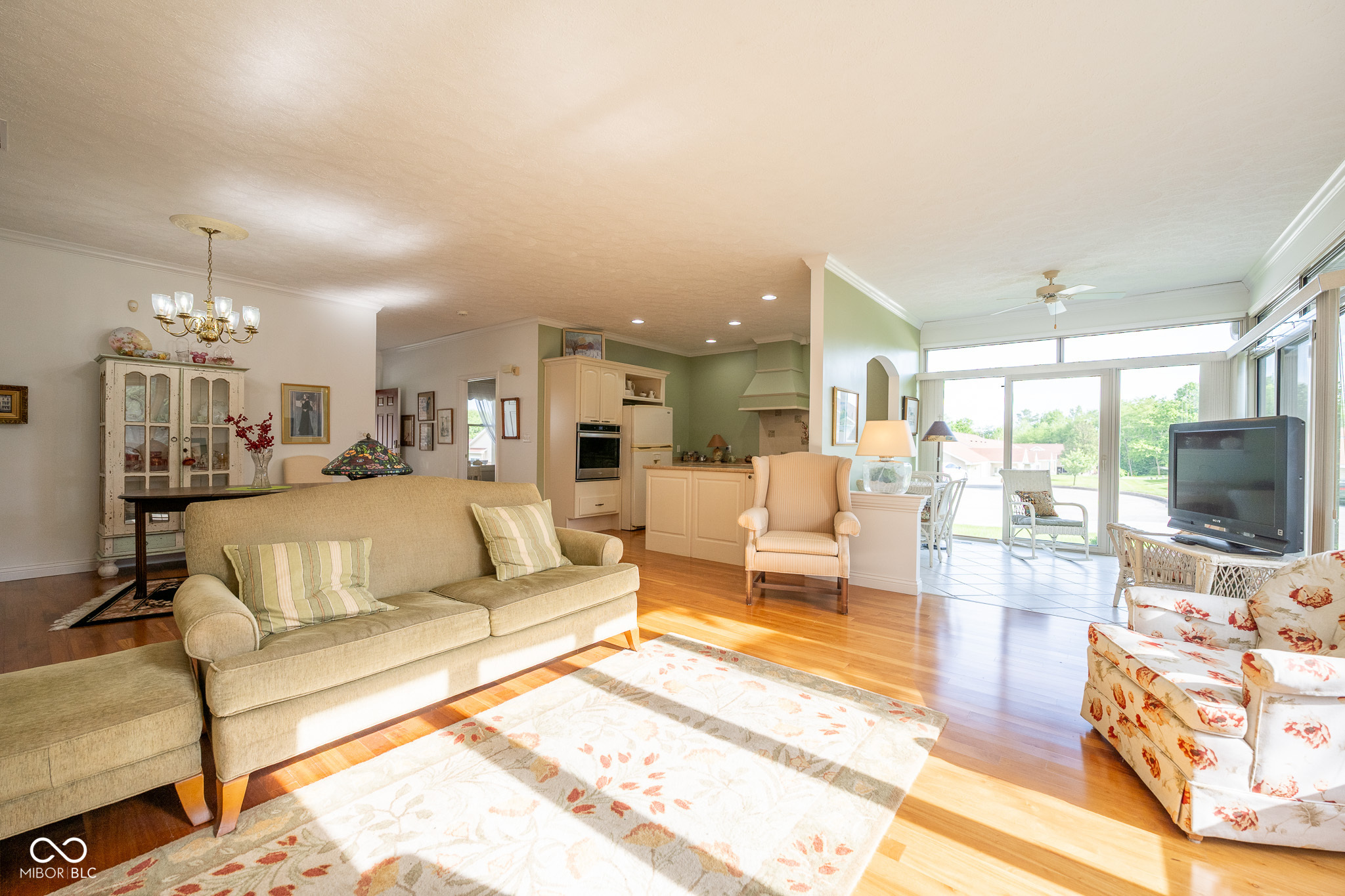 476 Glenview Drive