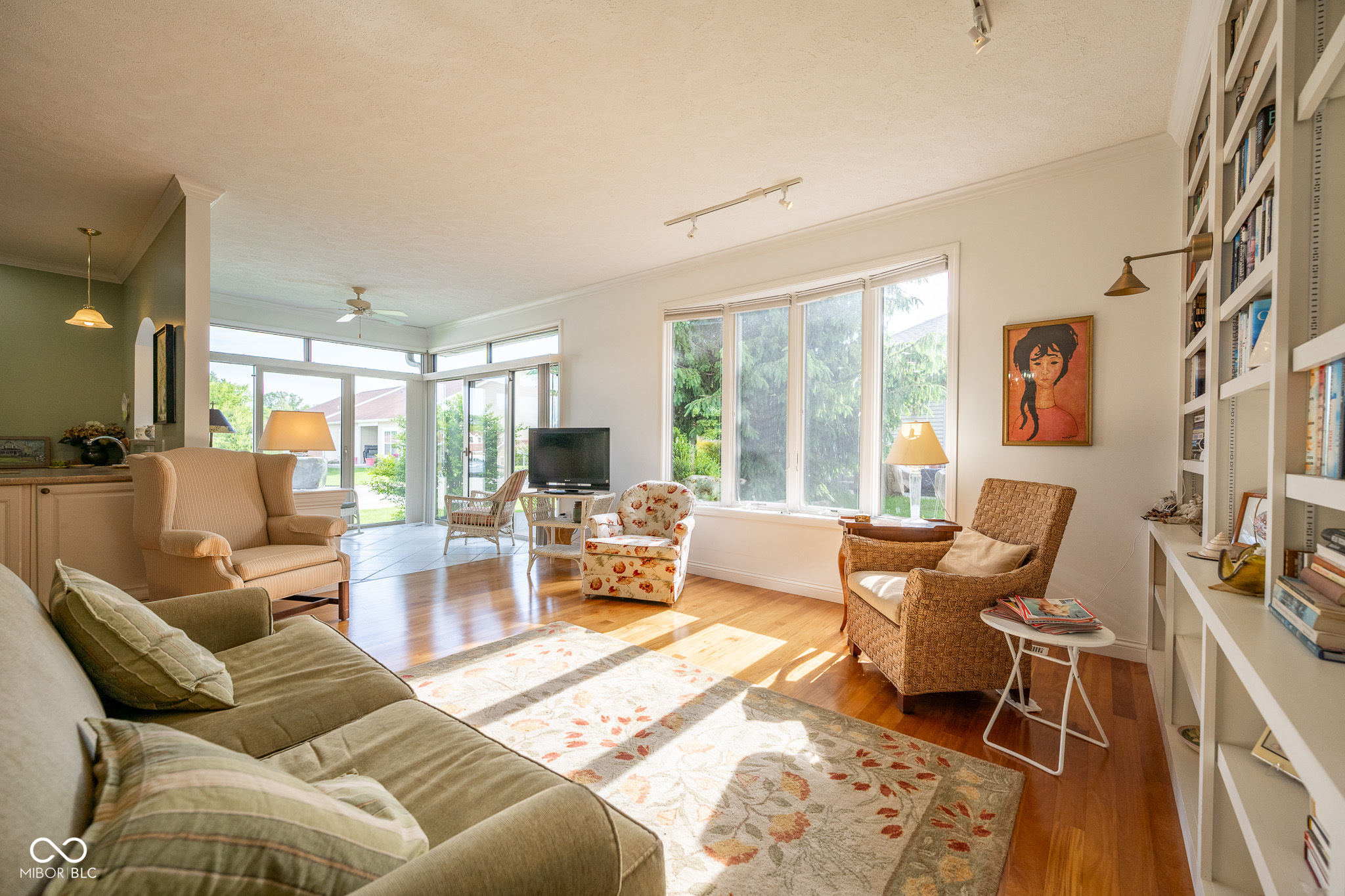 476 Glenview Drive
