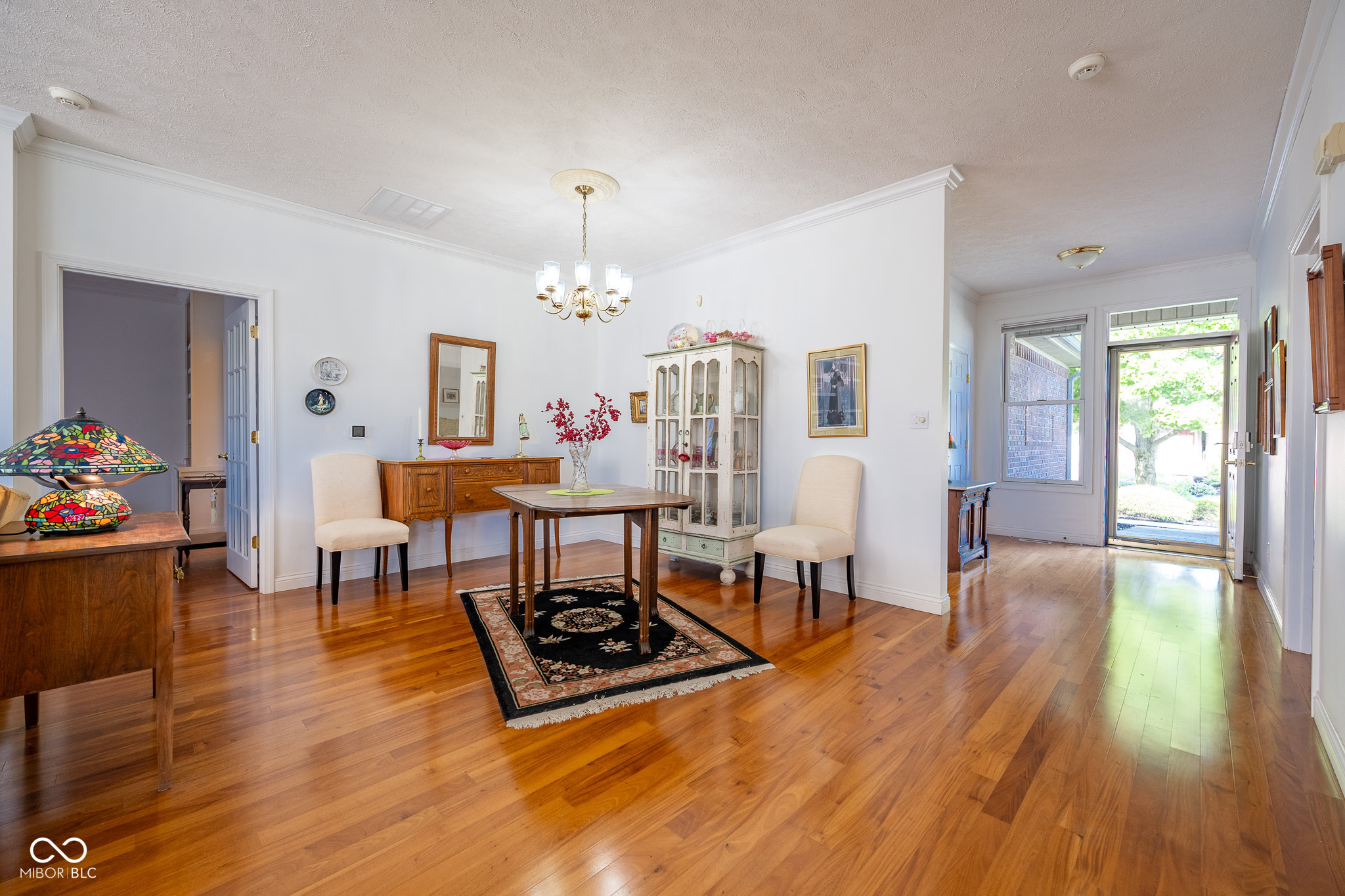 476 Glenview Drive