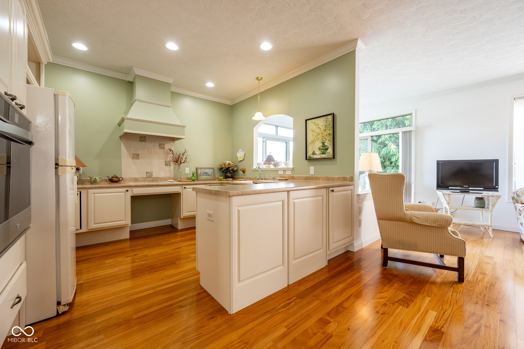 476 Glenview Drive