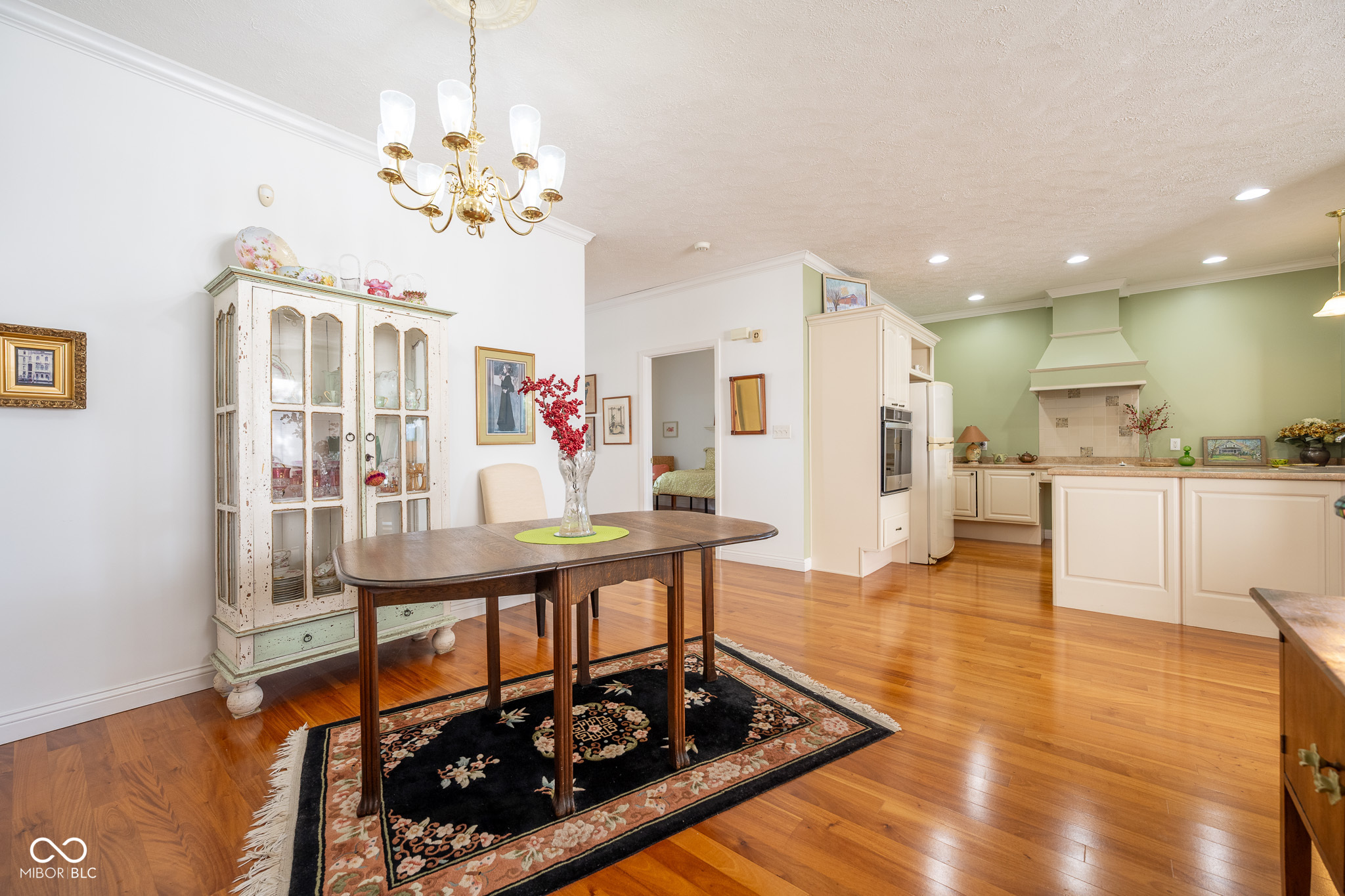 476 Glenview Drive